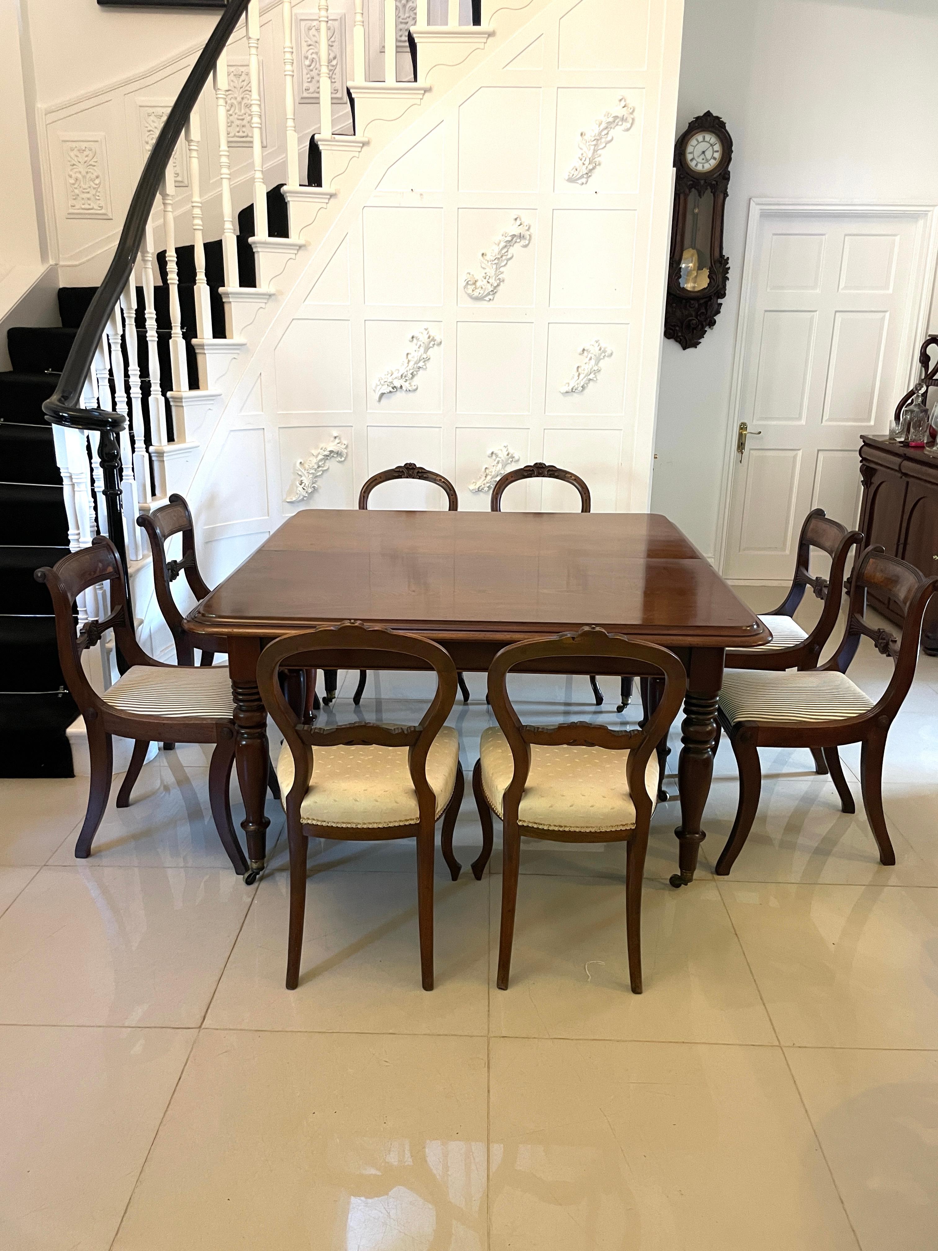 Rara Mesa de Comedor Irlandesa de 12/14 Plazas de Caoba Metamórfica Antigua de Magnífica Calidad en venta 1