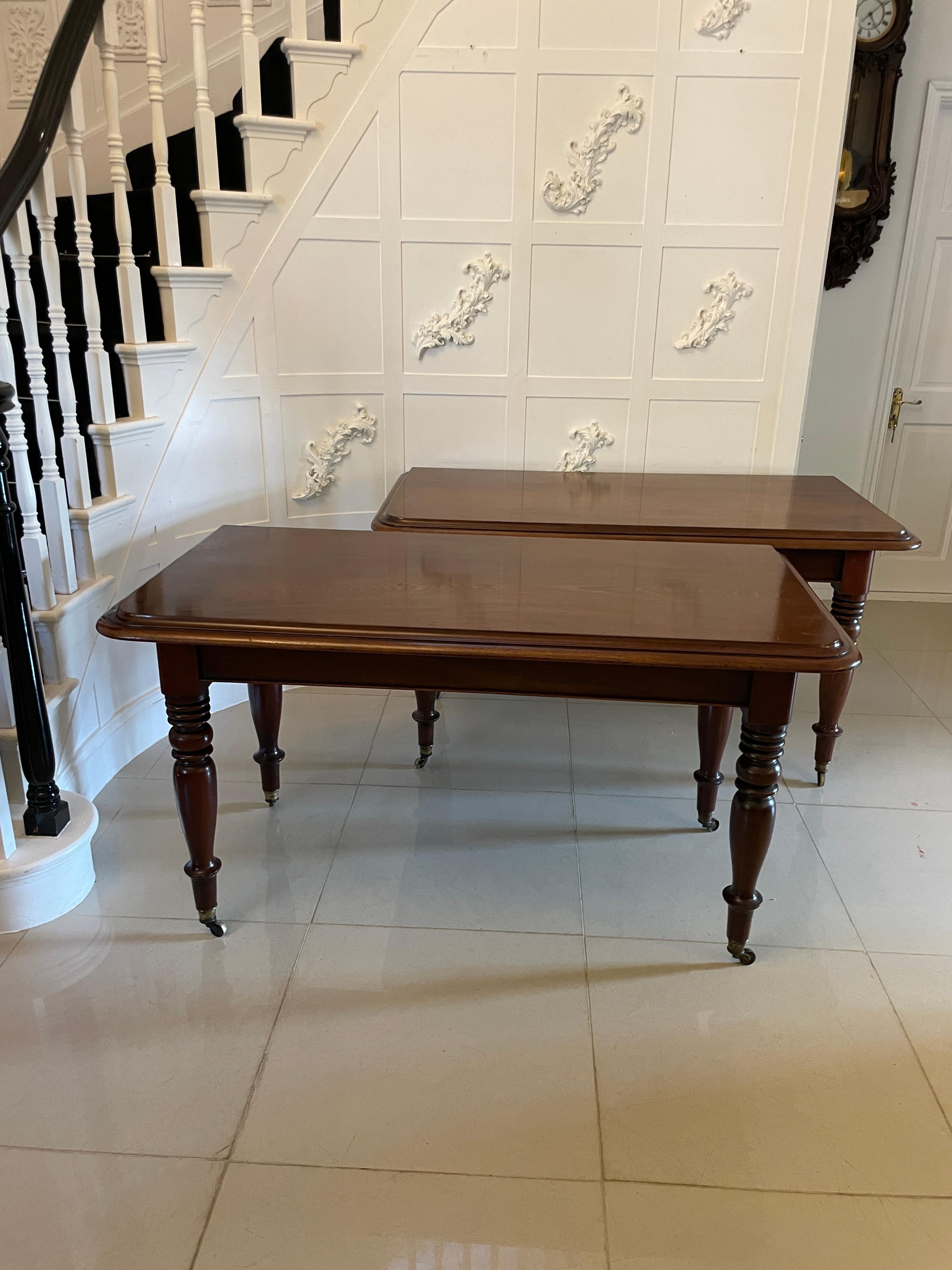 Rara Mesa de Comedor Irlandesa de 12/14 Plazas de Caoba Metamórfica Antigua de Magnífica Calidad en Bueno estado para la venta en Suffolk, GB