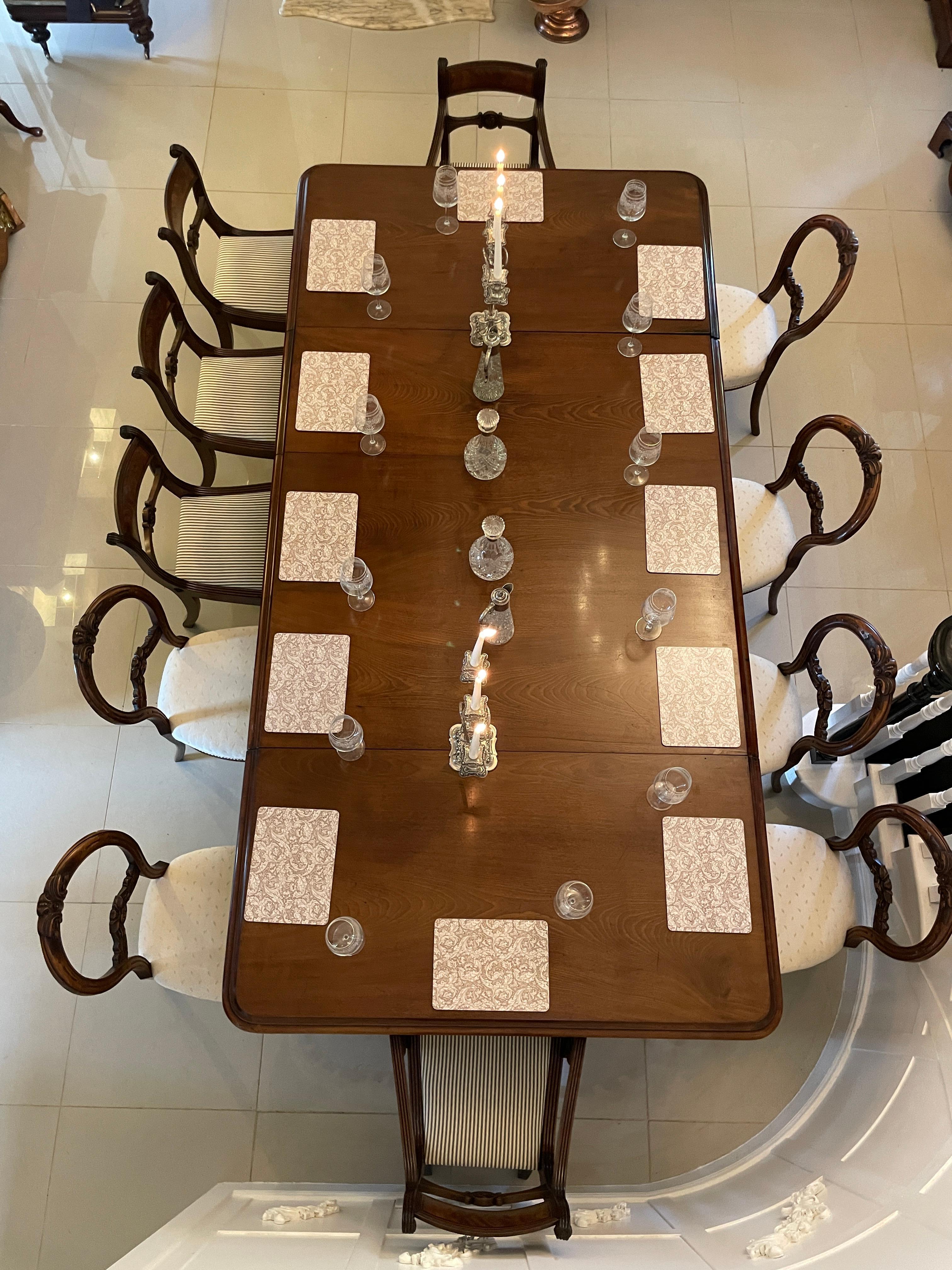 Rara Mesa de Comedor Irlandesa de 12/14 Plazas de Caoba Metamórfica Antigua de Magnífica Calidad en venta 2