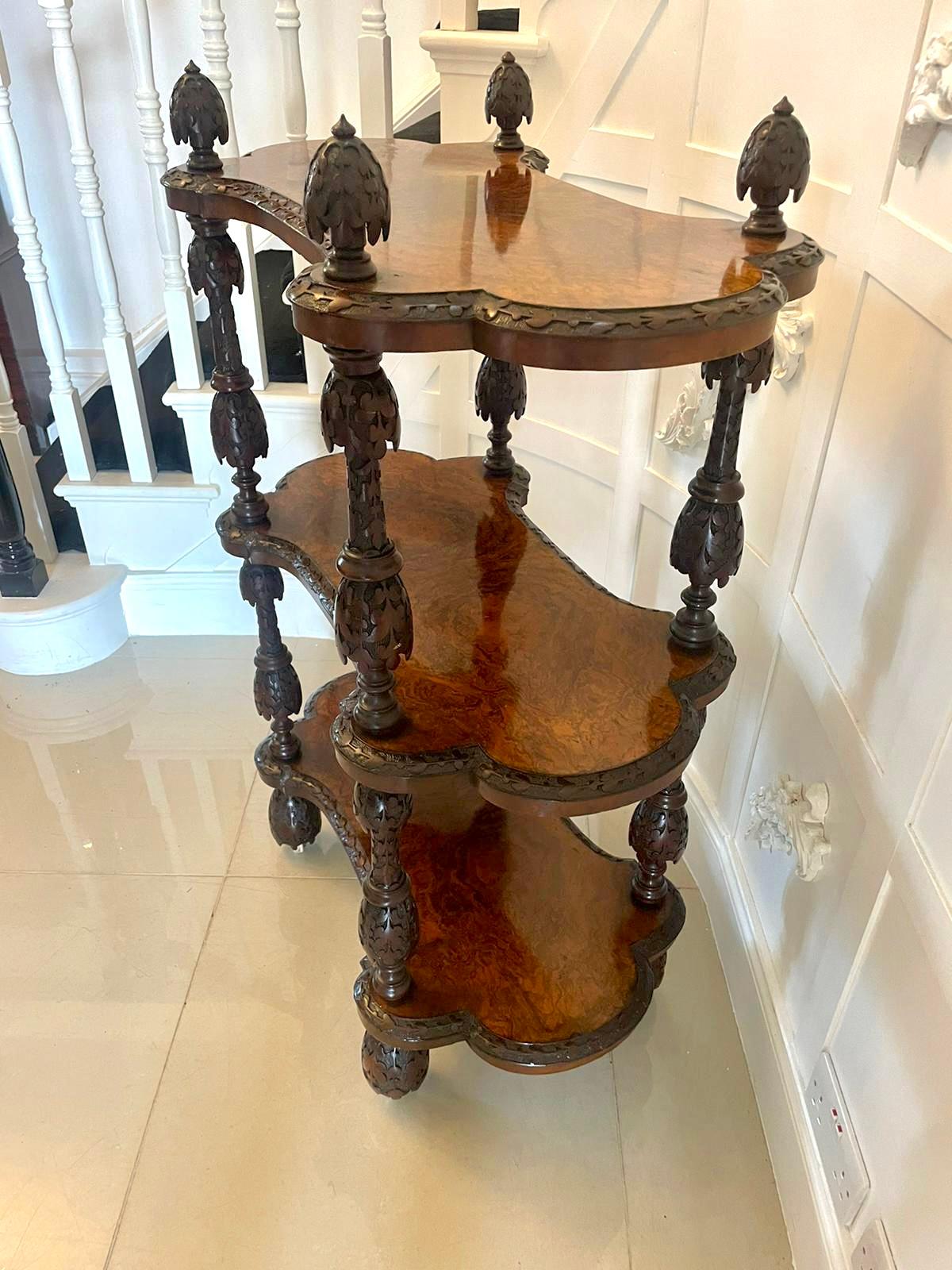 Rare Irish Antique Exhibition Quality Freestanding Burr Walnut Carved Whatnot In Good Condition For Sale In Suffolk, GB