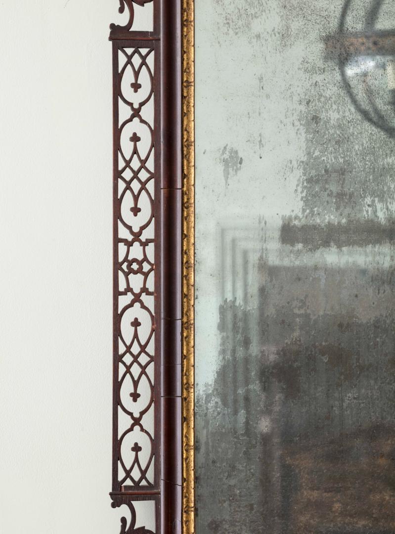 Rare Irish Carved Mahogany Pier Mirror, Mid 18th Century In Good Condition In London, GB