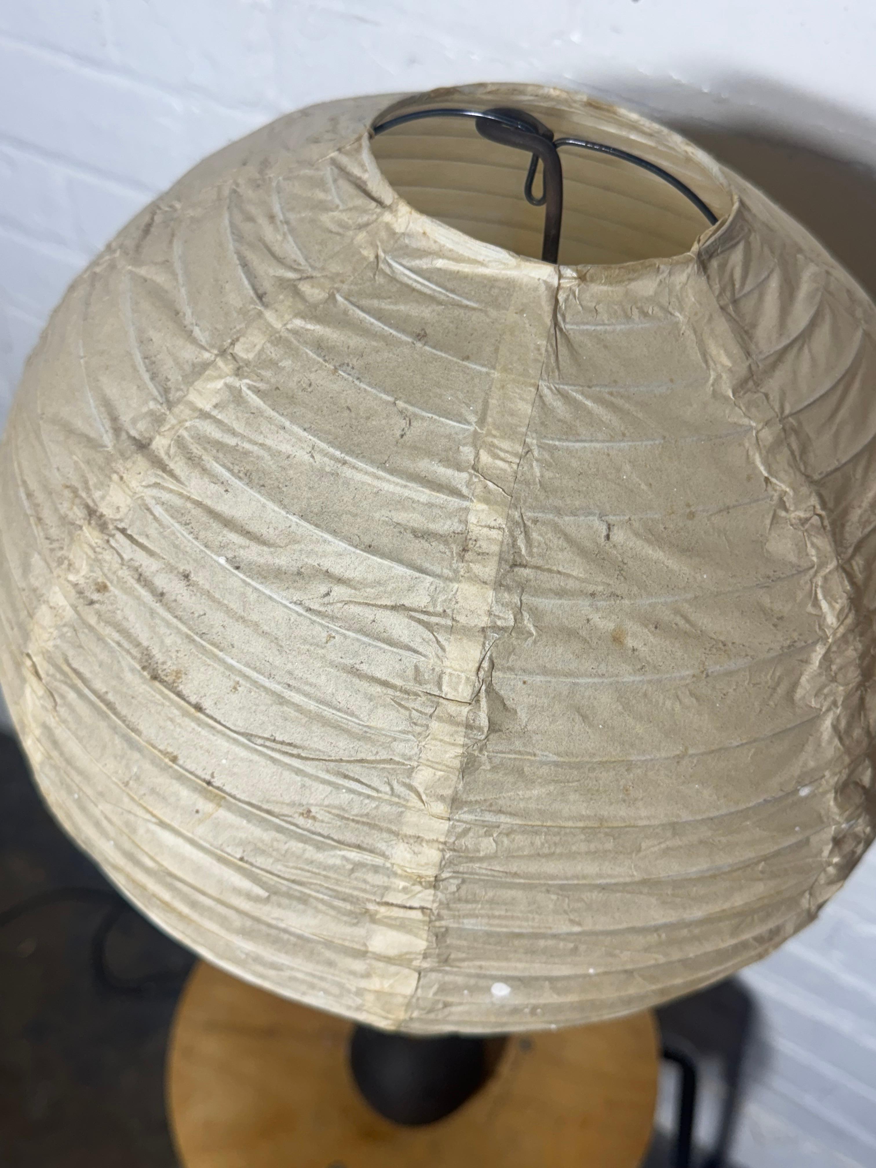 Rare Isamu Noguchi Akari Light Sculpture, Model 41S Globes, Bamboo / Iron Base For Sale 4