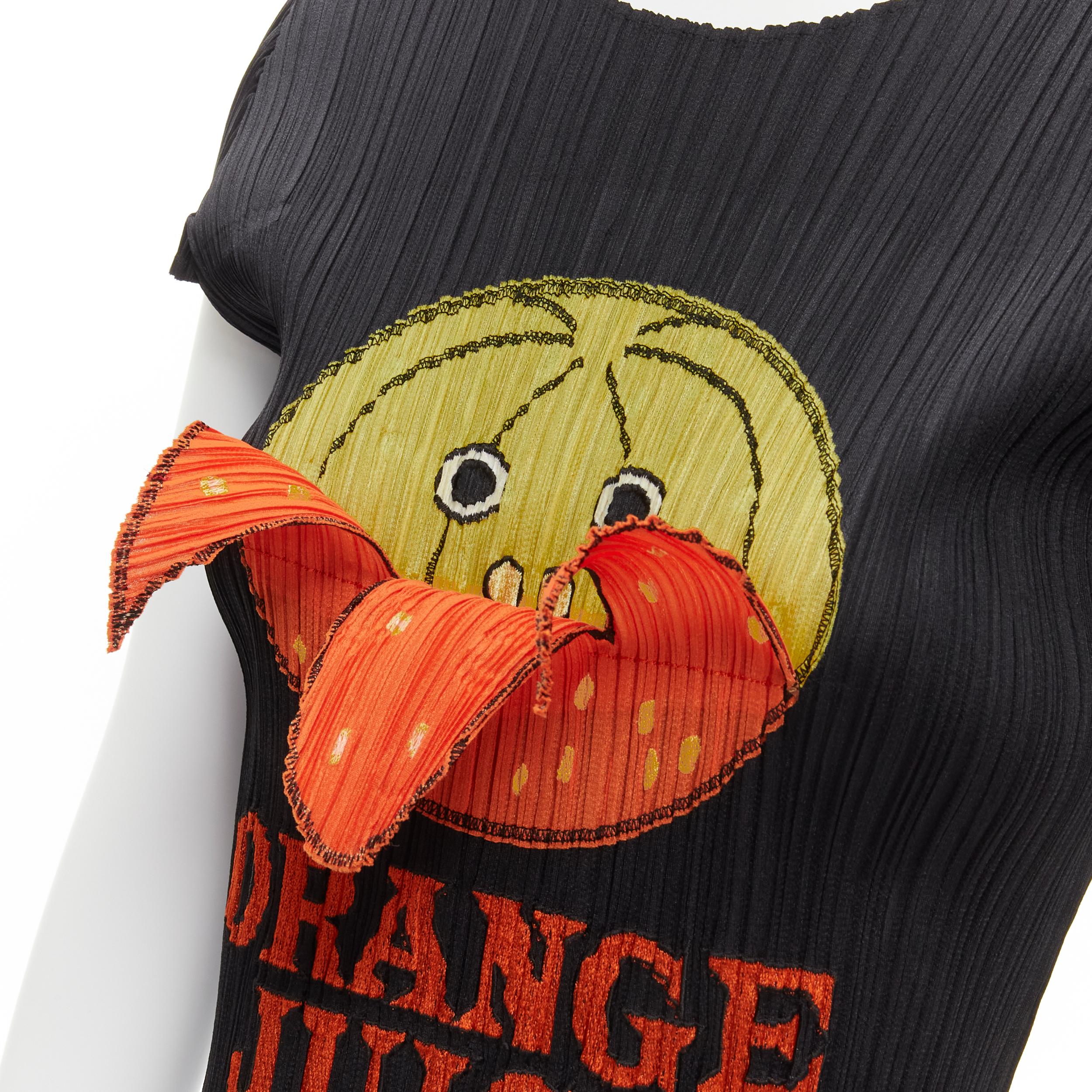 rare ISSEY MIYAKE Pleats Please 2008 Vintage Orange Juice peelable black top JP3
Reference: TGAS/C01988
Brand: Issey Miyake
Collection: Pleats Please AW 2008
Material: Polyester
Color: Black, Orange
Pattern: Graphic
Closure: Pullover
Extra Details: