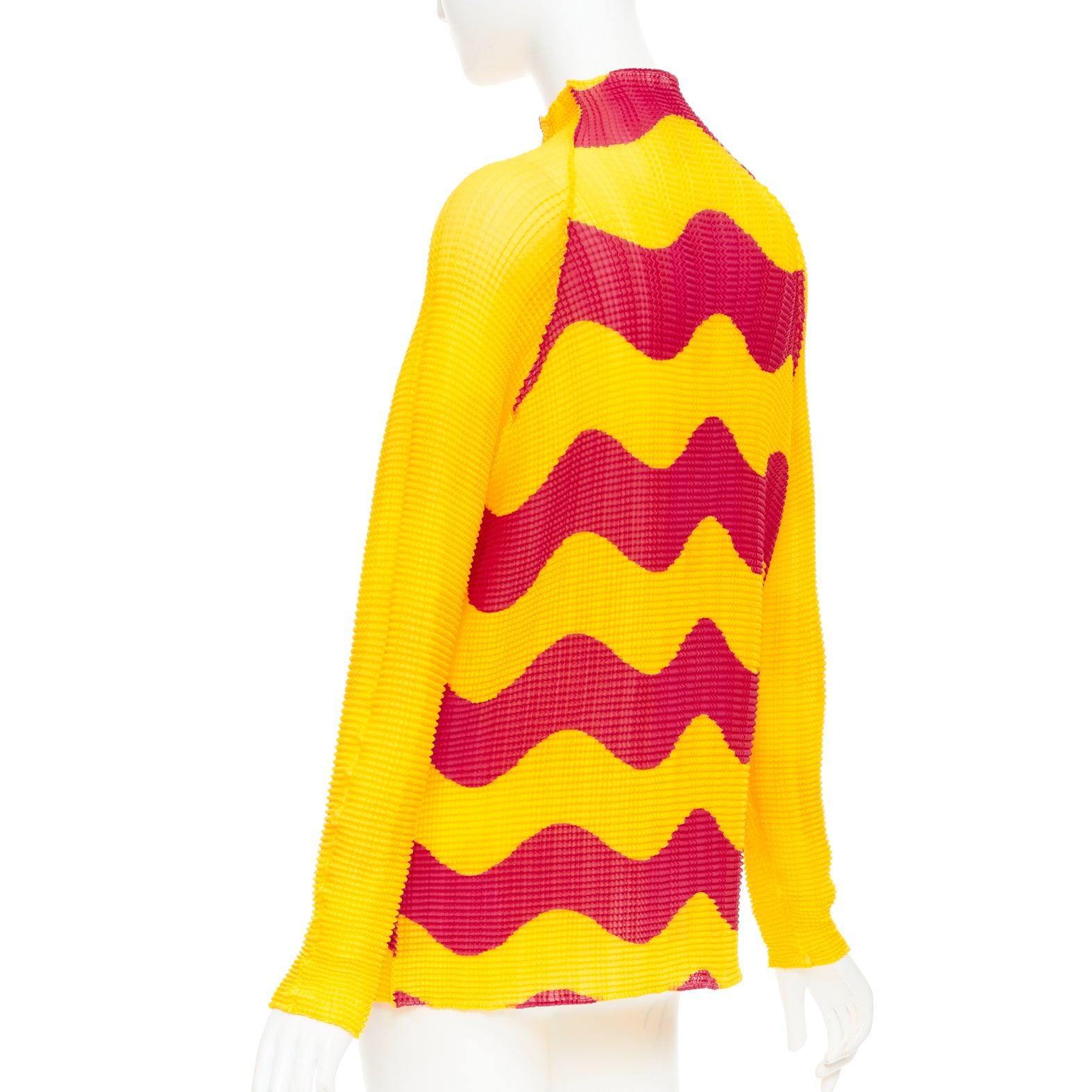 rare Issey Miyake Pleats Please graphic yellow wave plisse high neck top JP2 M en vente 1