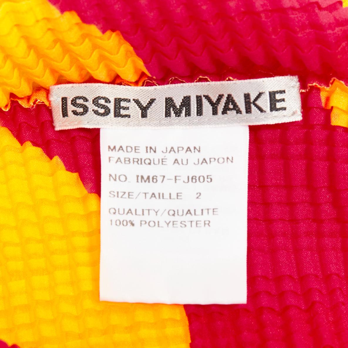 rare Issey Miyake Pleats Please graphic yellow wave plisse high neck top JP2 M en vente 3
