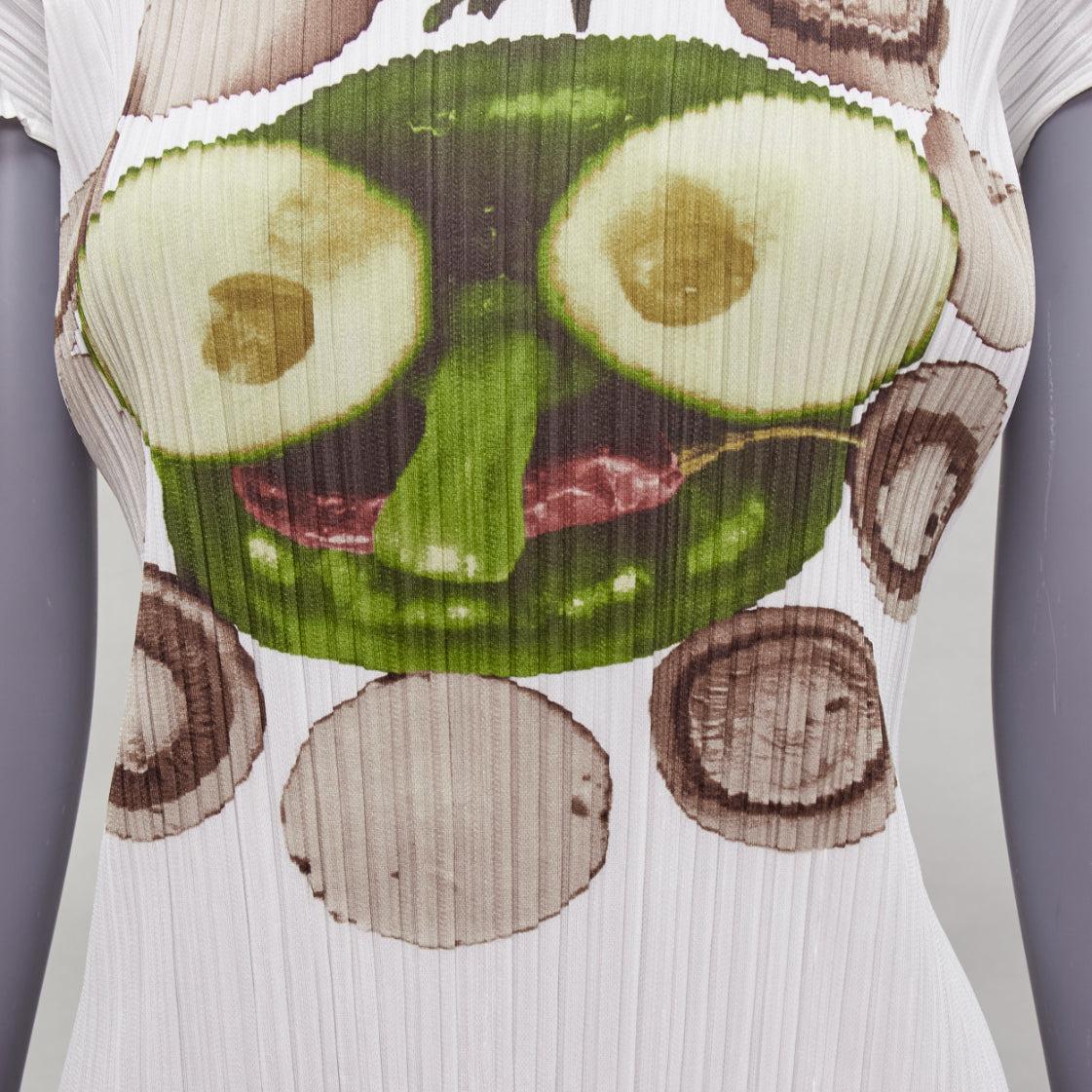 raro ISSEY MIYAKE Pleats Please blanco pepino seta estampado cara top JP3 L
Referencia: TGAS/E00007
Marca: Issey Miyake
Colección: Pleats Please
Material: Poliéster
Color: Blanco, Multicolor
Patrón: Impresión fotográfica
Cierre: Pullover
Fabricado