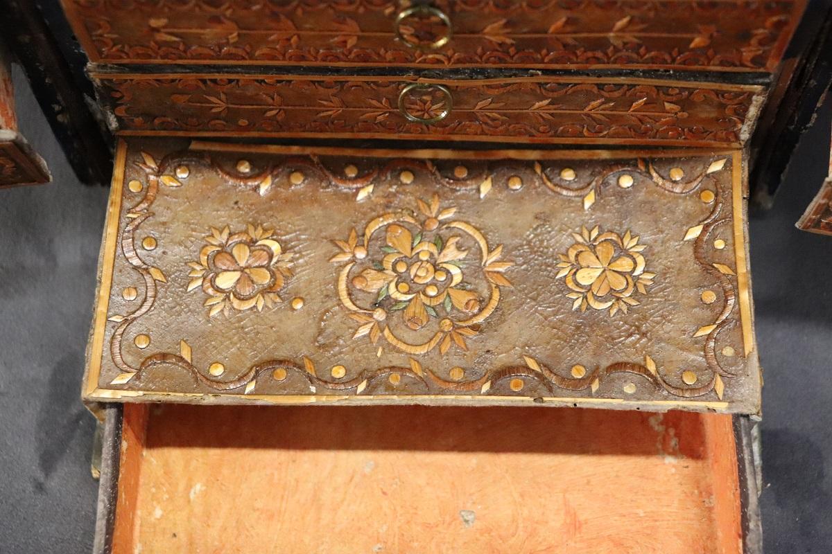 Rare Italian 18th Century Antique Jewelry Box in Papier-Mâché and Wood 14