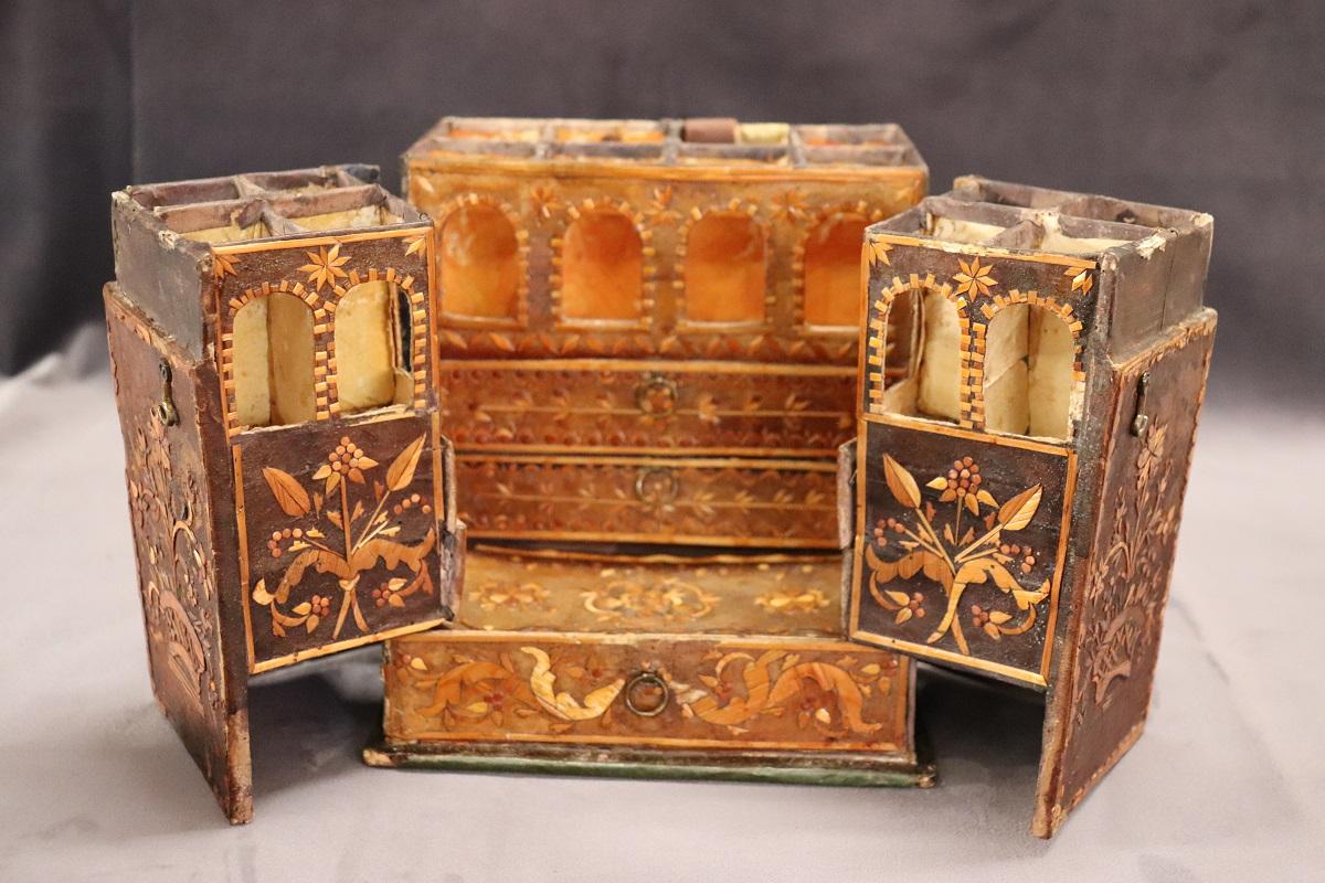 Rare Italian 18th Century Antique Jewelry Box in Papier-Mâché and Wood 15