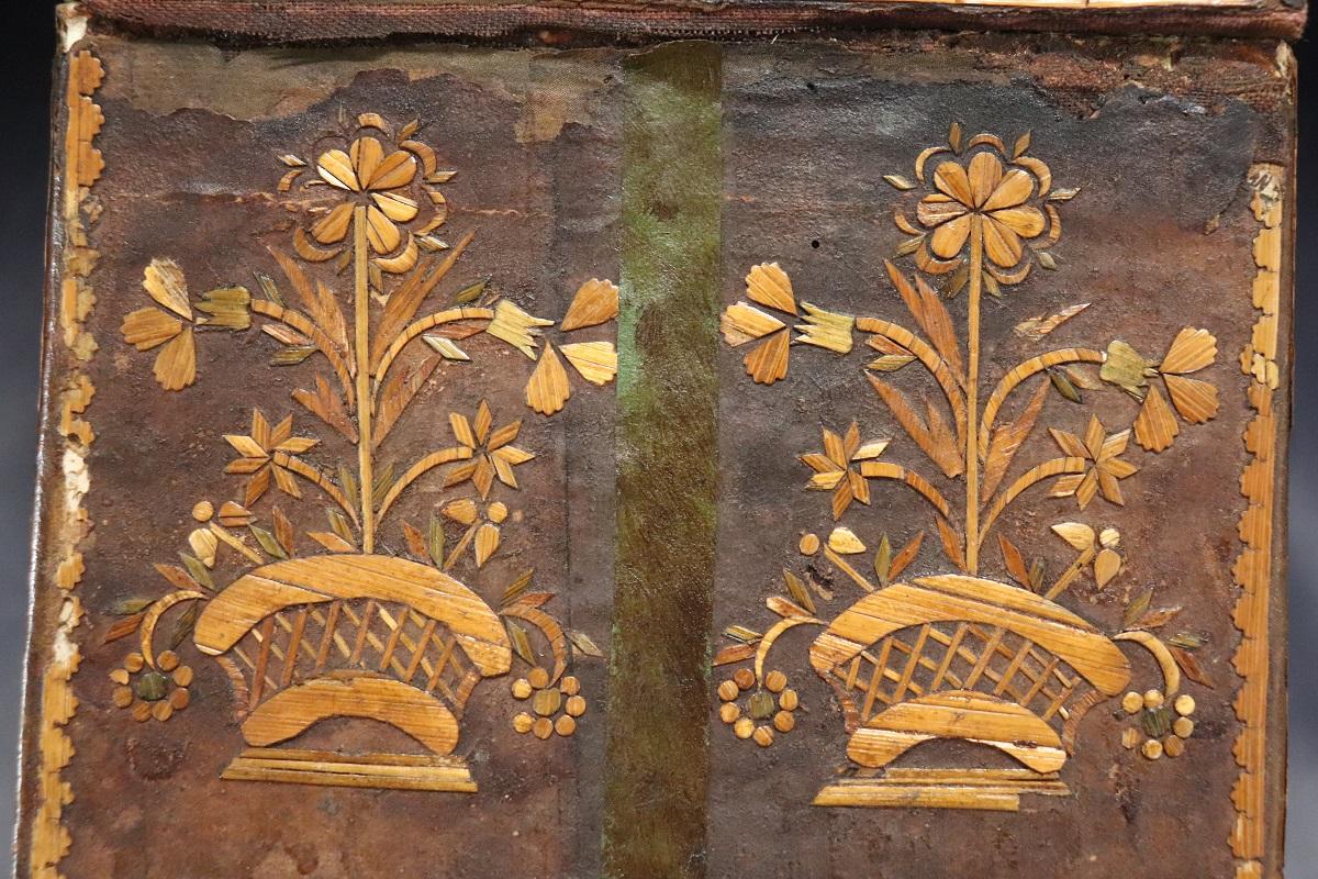 Rare Italian 18th Century Antique Jewelry Box in Papier-Mâché and Wood 2