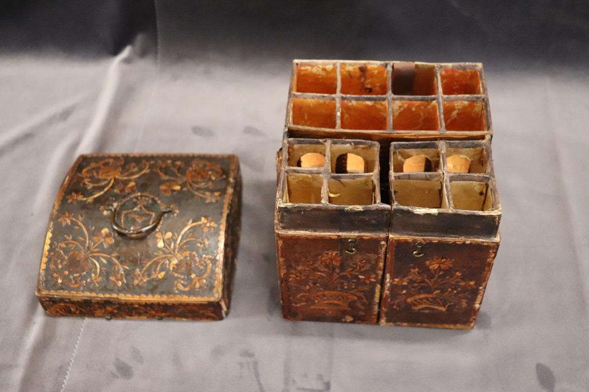 Rare Italian 18th Century Antique Jewelry Box in Papier-Mâché and Wood 4