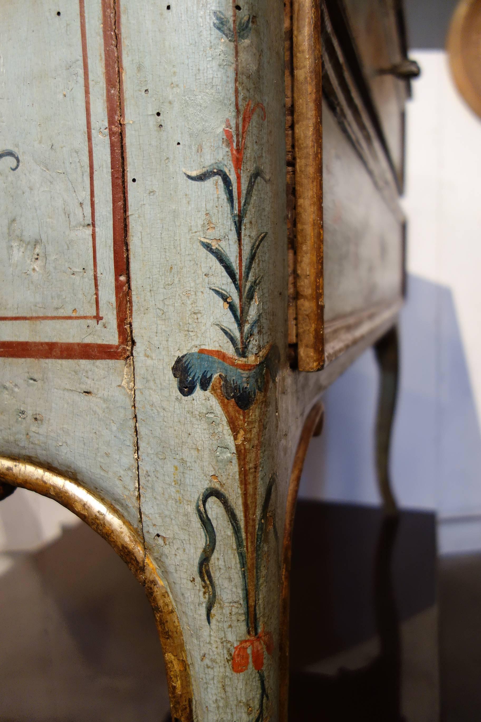 Unique Italian 18th Century Hand Painted Louis XV Cassone Commode Marchigiano  8