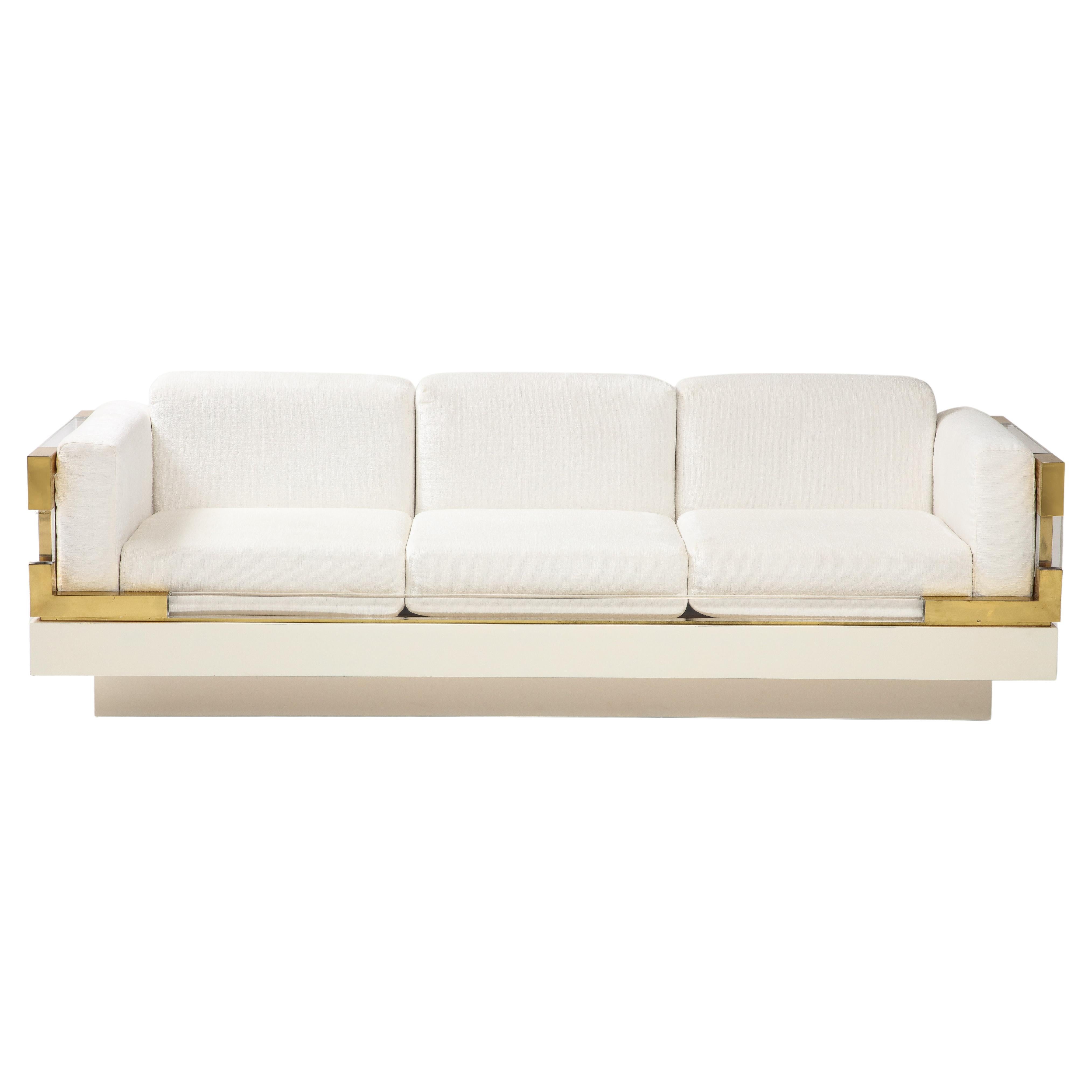Raro divano italiano degli anni '80 in lucite e ottone di Fabian in vendita