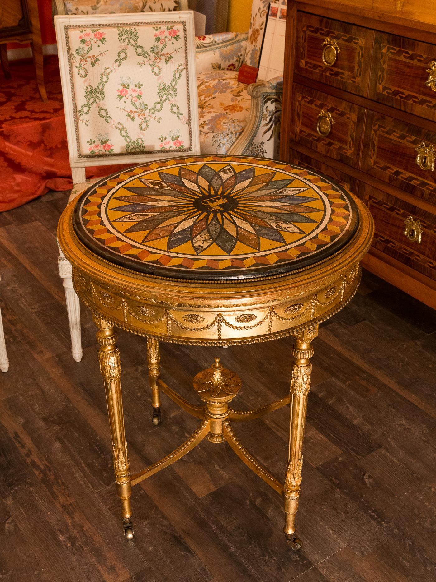 Rare Italian 19th Century Giltwood Round-Table with Scagliola Top 1