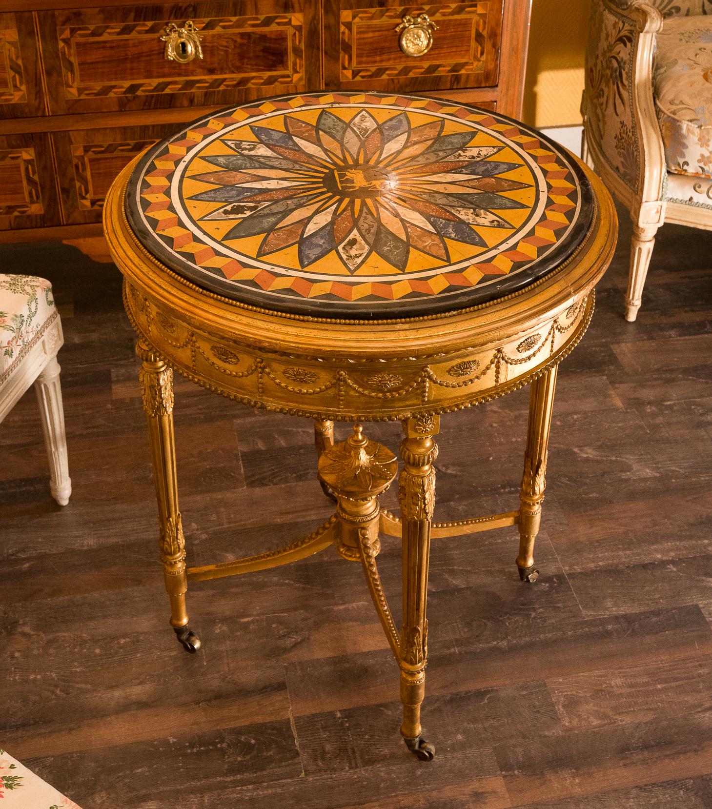 Rare Italian 19th Century Giltwood Round-Table with Scagliola Top 4