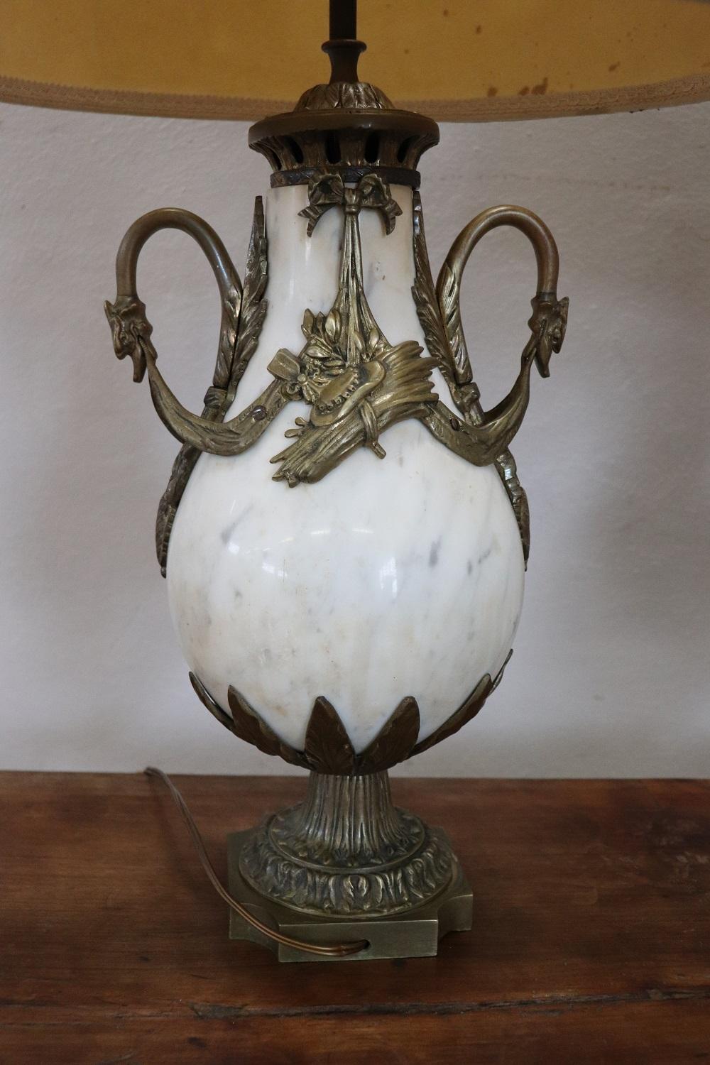 Rare Italian Art Nouveau White Marble and Gilded Bronze Pair fo Table Lamps 4