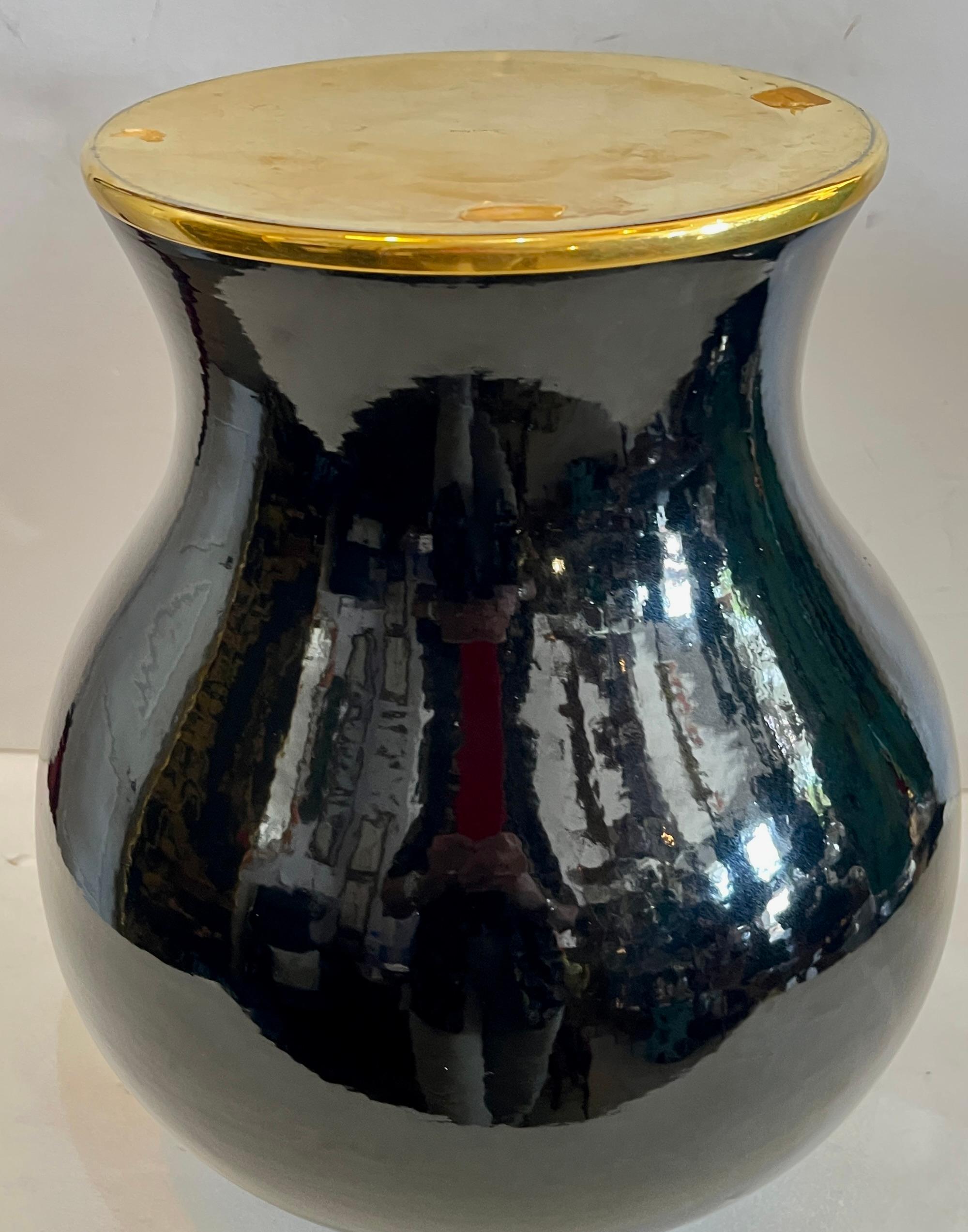 Raro barattolo da zenzero italiano in ceramica nera e ottone dorato, firmato Hauy Pouigo, C.C. anni '70 in vendita 5