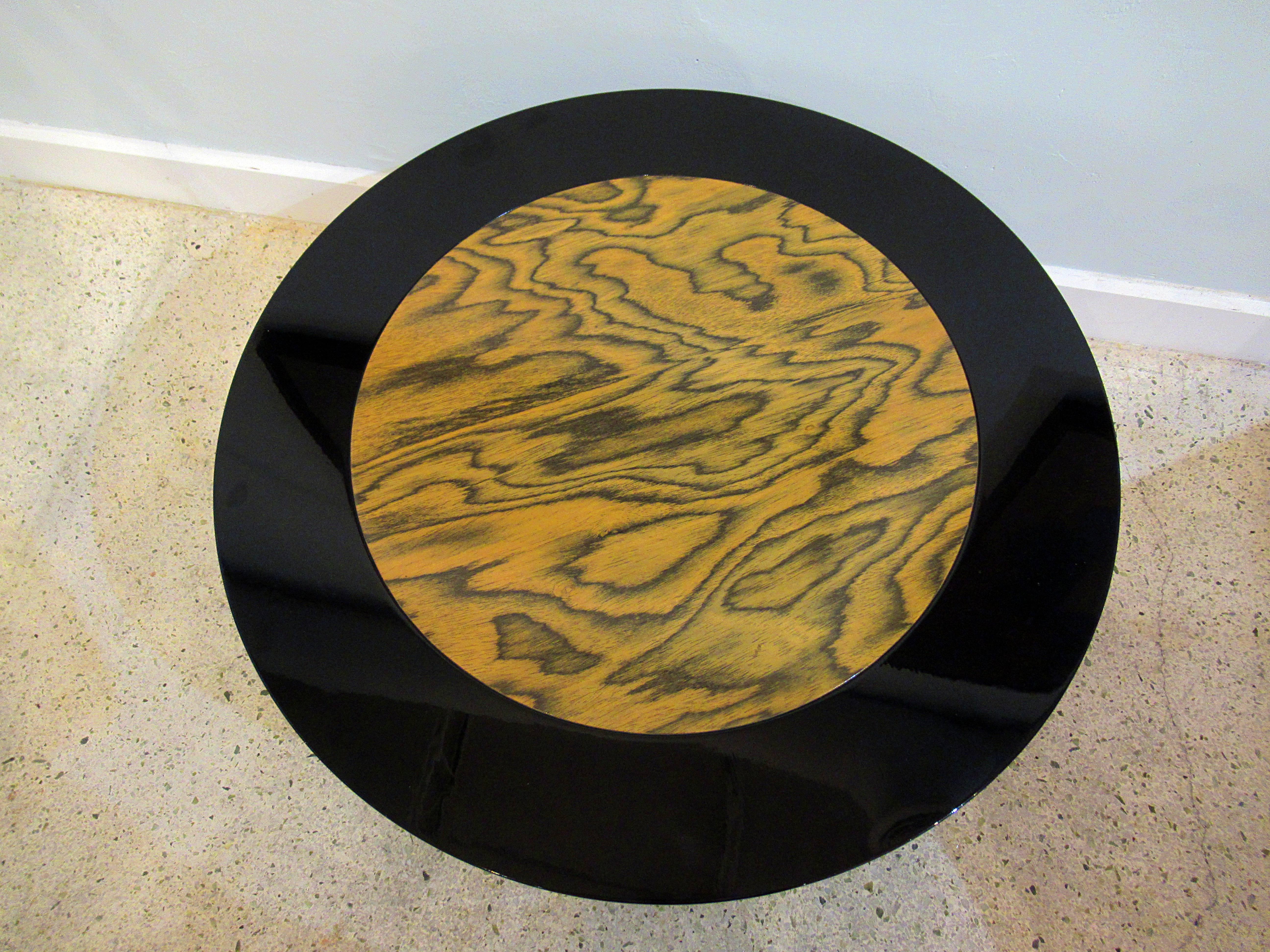 Rare Italian Black Lacquer and Faux Bois Side Table, 1980s, Ettore Sottsass In Excellent Condition In Hollywood, FL