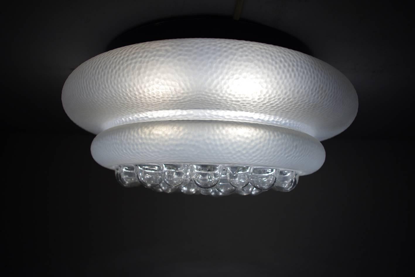 Rare Italian Bubble Glass Ceiling or Wall Flush Mount, 1960s In Good Condition For Sale In Berlin, DE