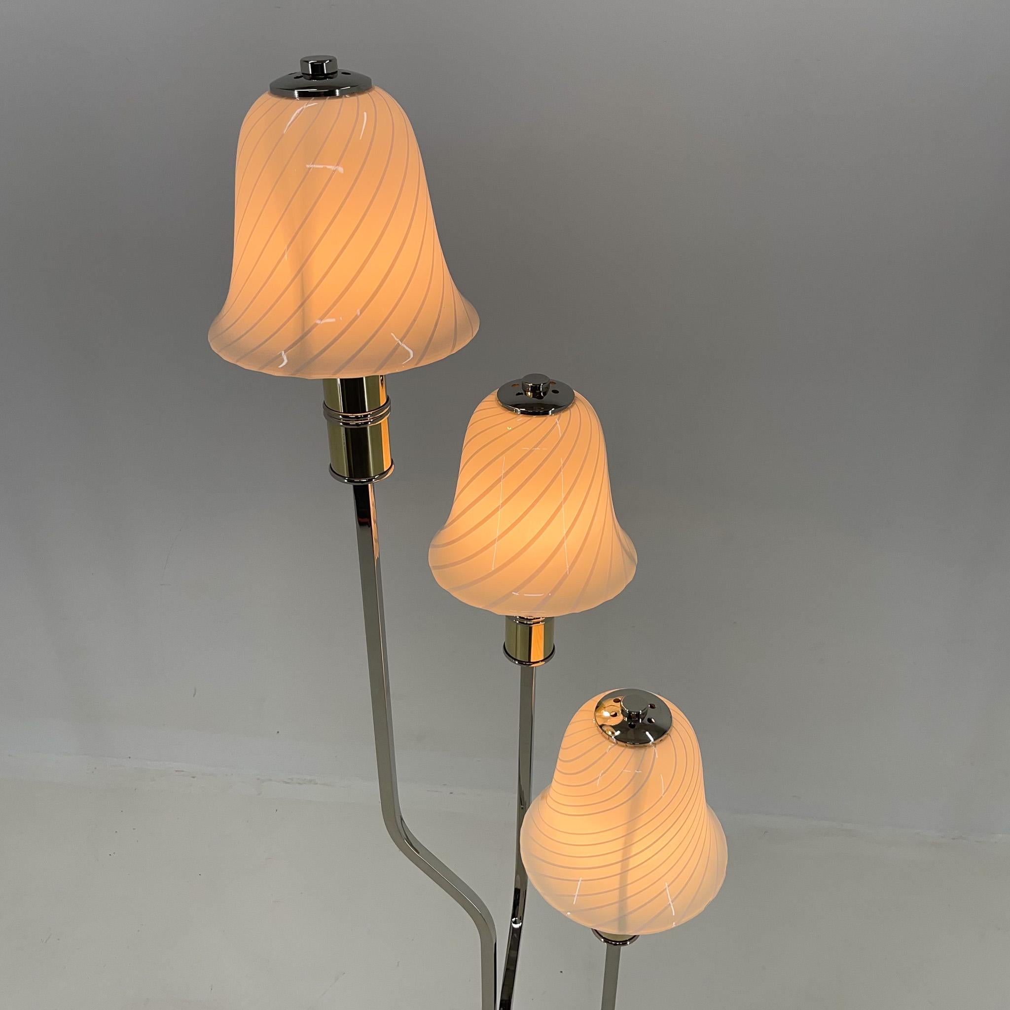 Rare lampadaire italien en chrome et verre de Murano « champignons magiques », années 1970  en vente 6