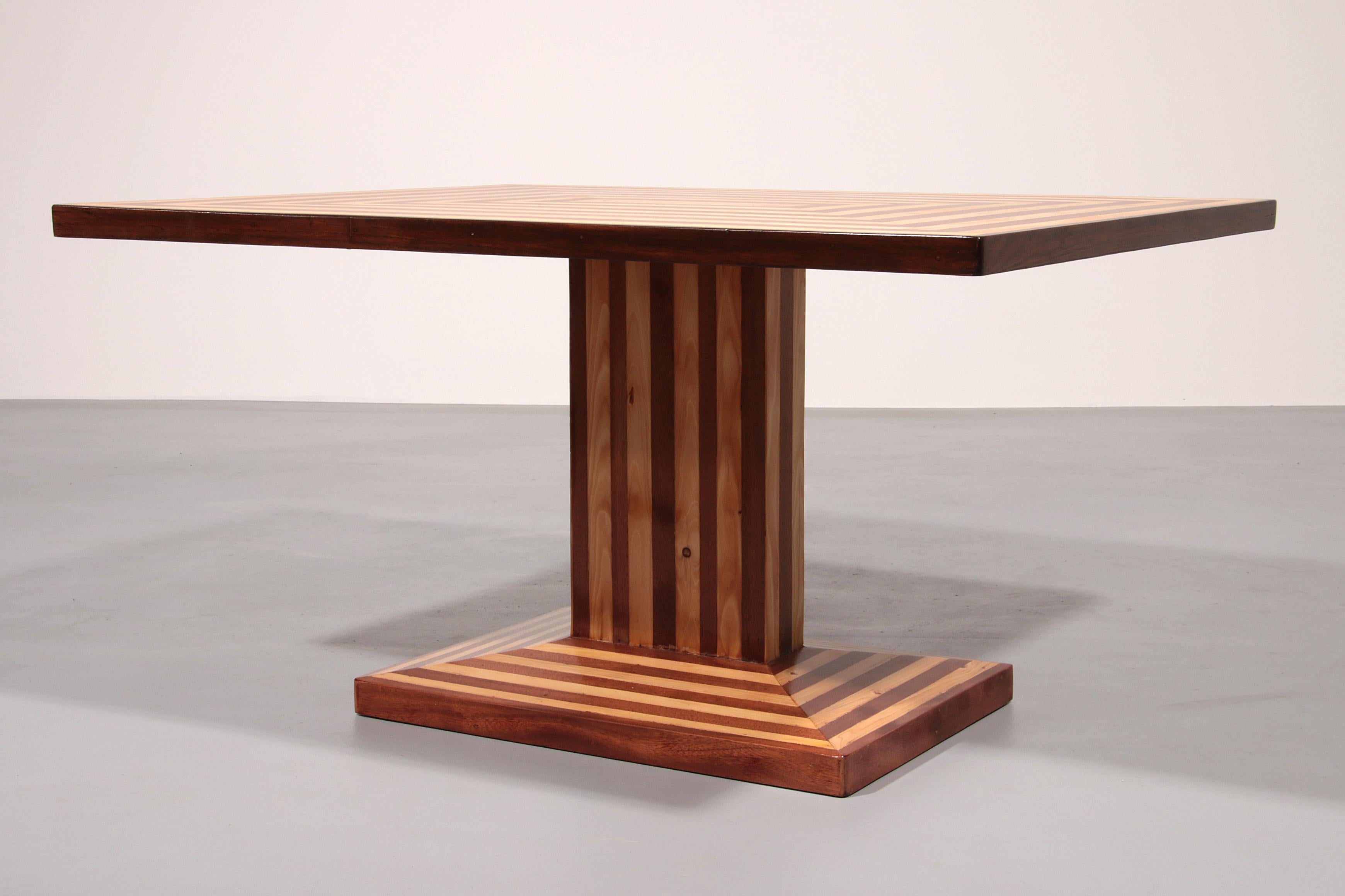 Acero Rare Italian Coffee Table from the 1970s in Maple and Mahogany in vendita
