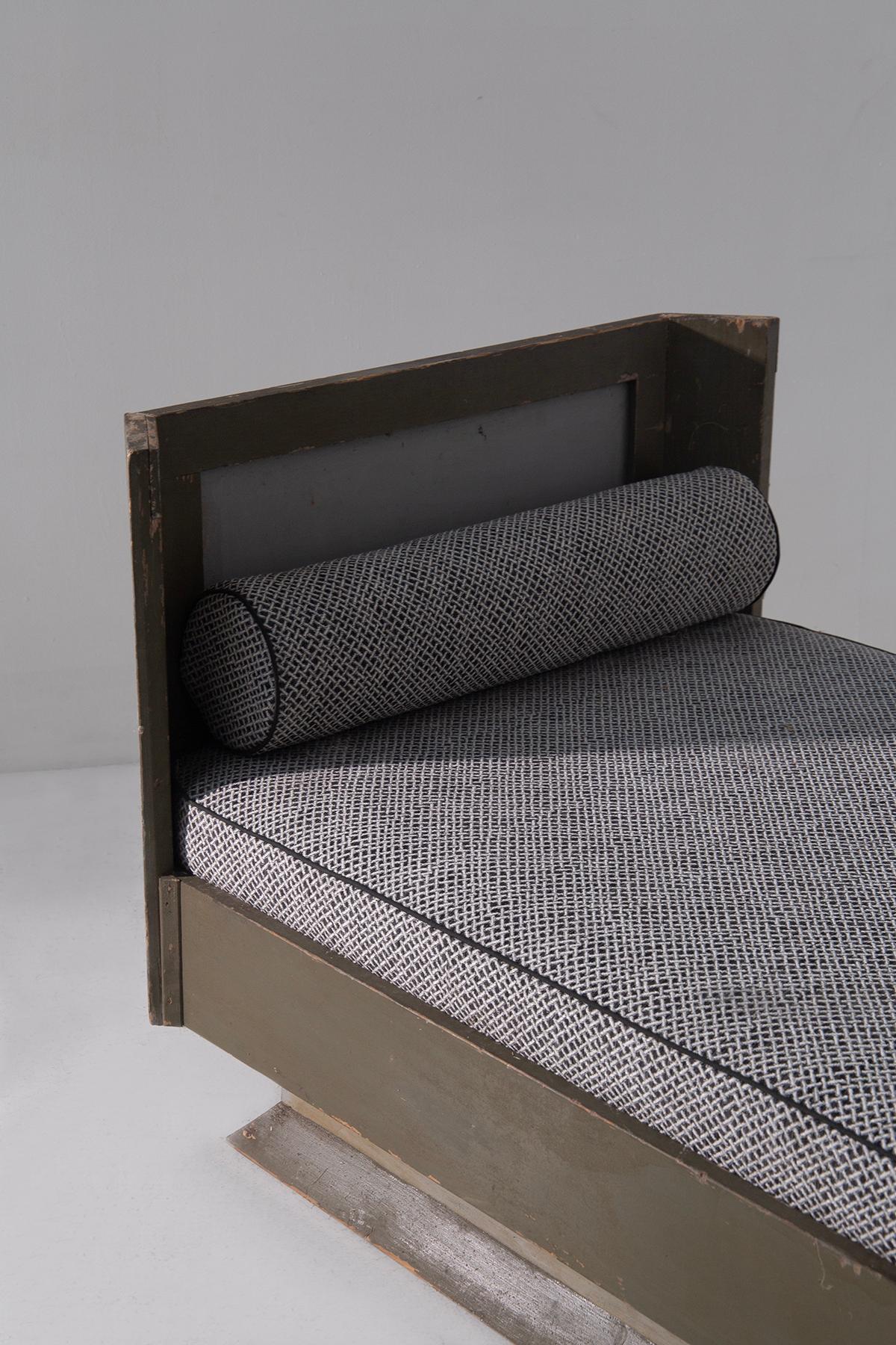 Seltene italienische Daybed oder Dormeuse Futurist in Baumwolle grau (Stoff) im Angebot