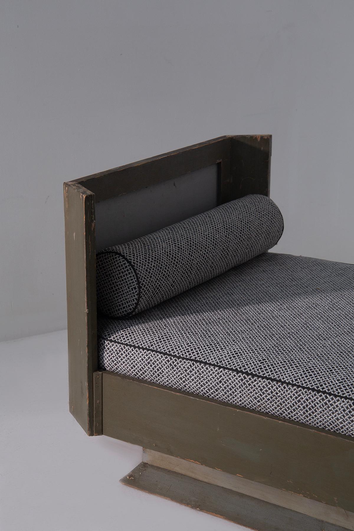 Seltene italienische Daybed oder Dormeuse Futurist in Baumwolle grau im Angebot 1