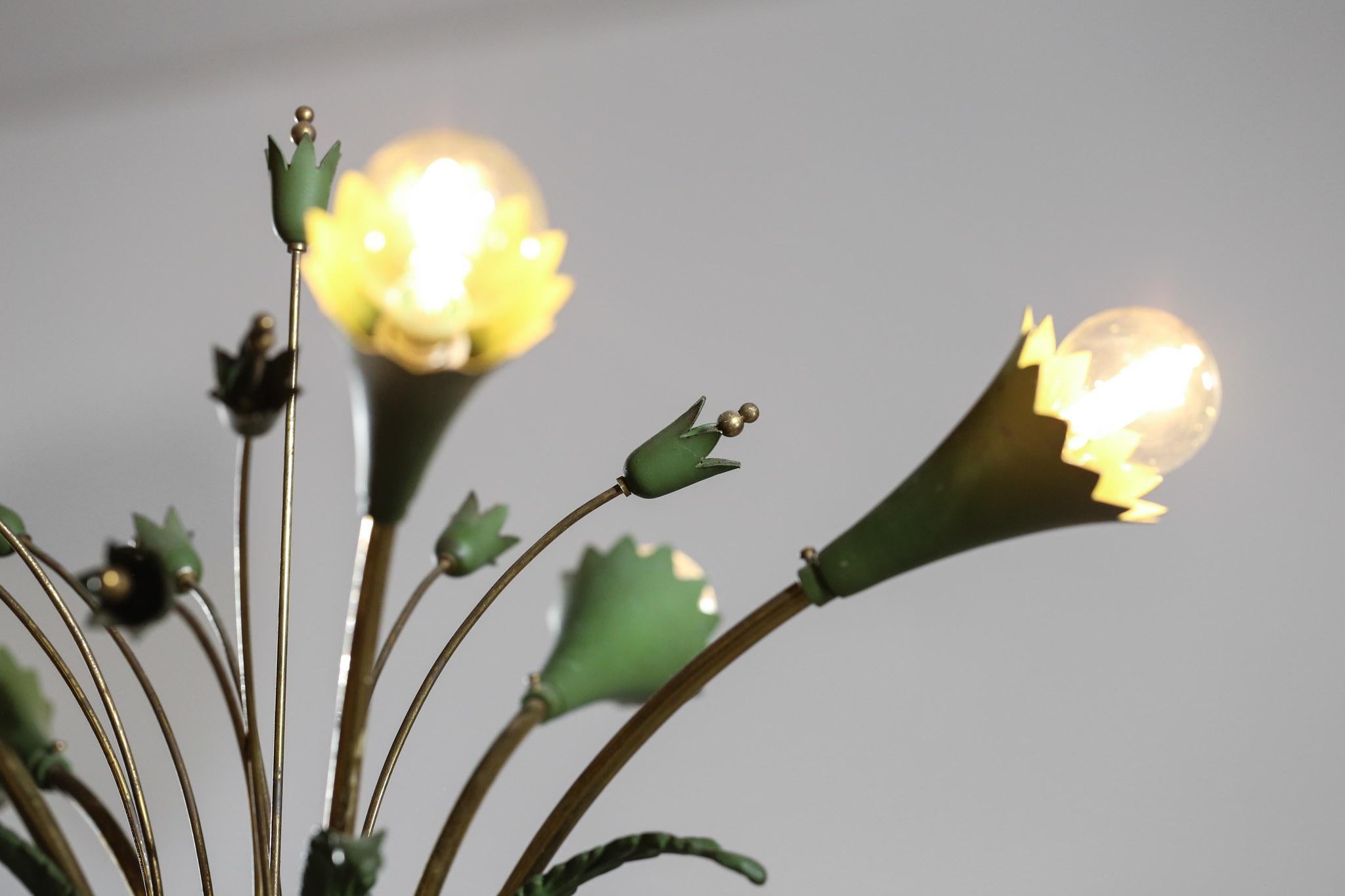 Seltene italienische Stehlampe aus Glas und Blumendekor im Stil von Fontana Arte aus den 1950er Jahren im Angebot 4