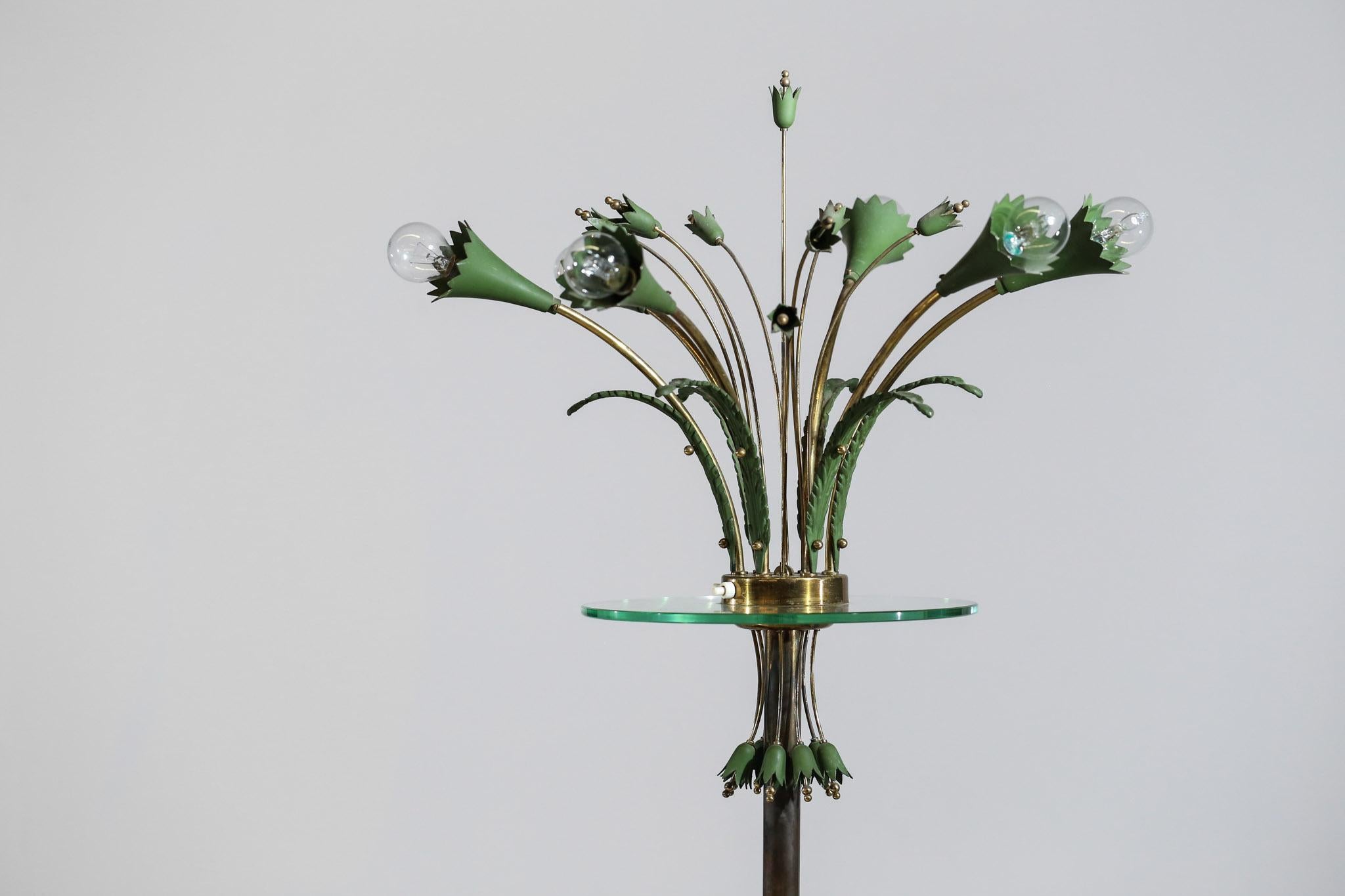 Rare Italian Floor Lamp 1950s in Glass and Floral Decor in Style Fontana Arte For Sale 8