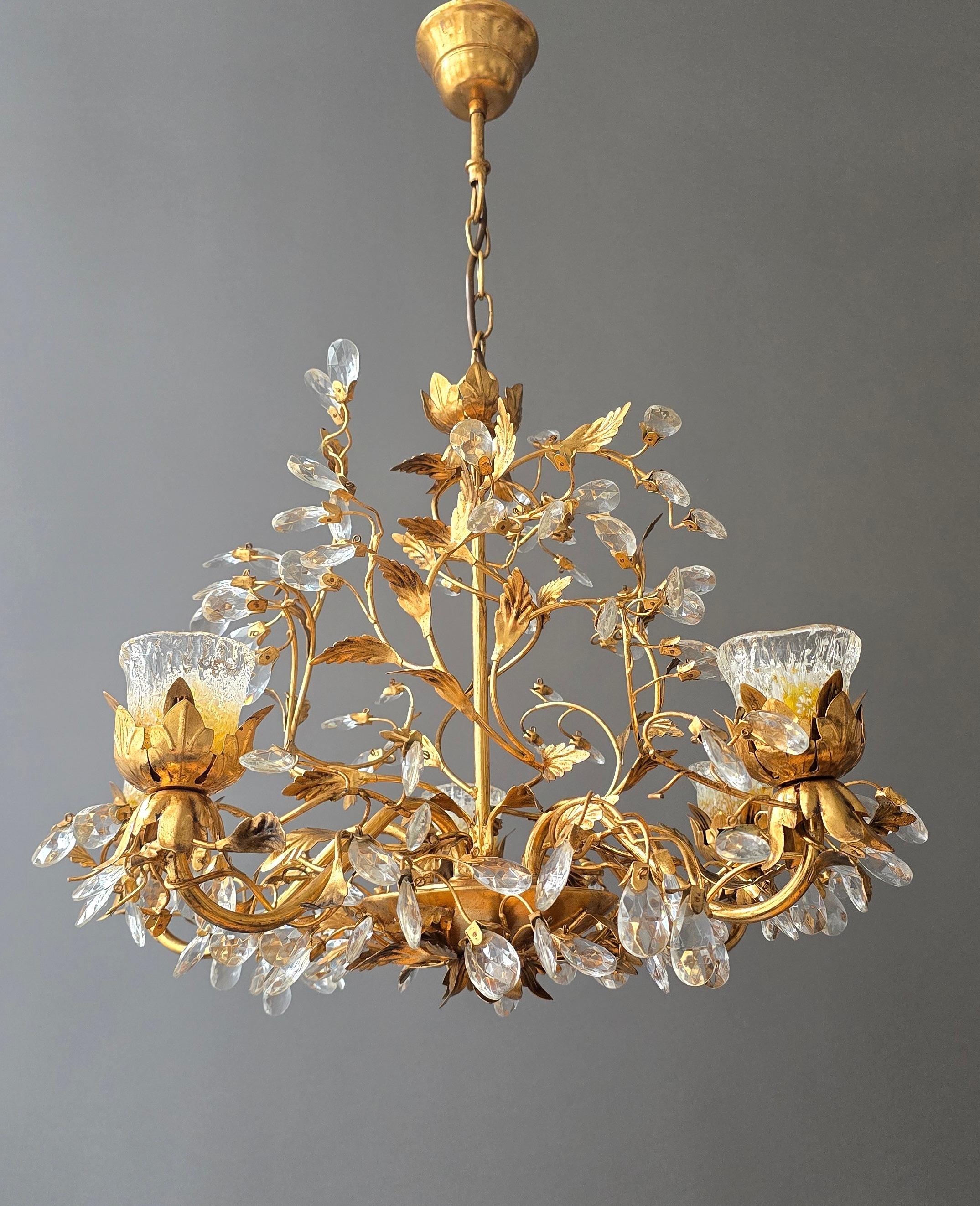 Hollywood Regency Rare Italian Floral Chandelier with Murano Glass Tulip Shades, circa 1950s en vente
