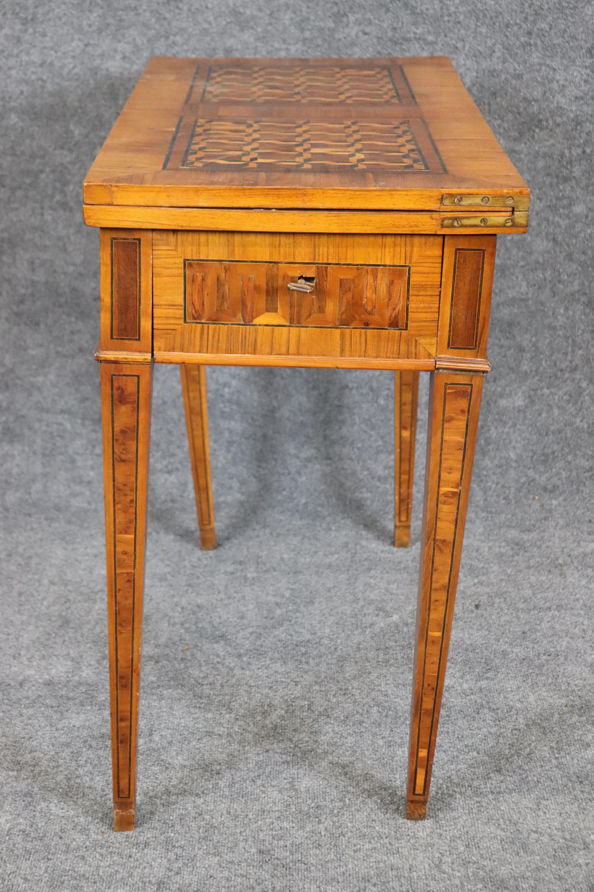 Rare Italian Inlaid 18th Century Olivewood and Rosewood Games Table Circa 1780 For Sale 6
