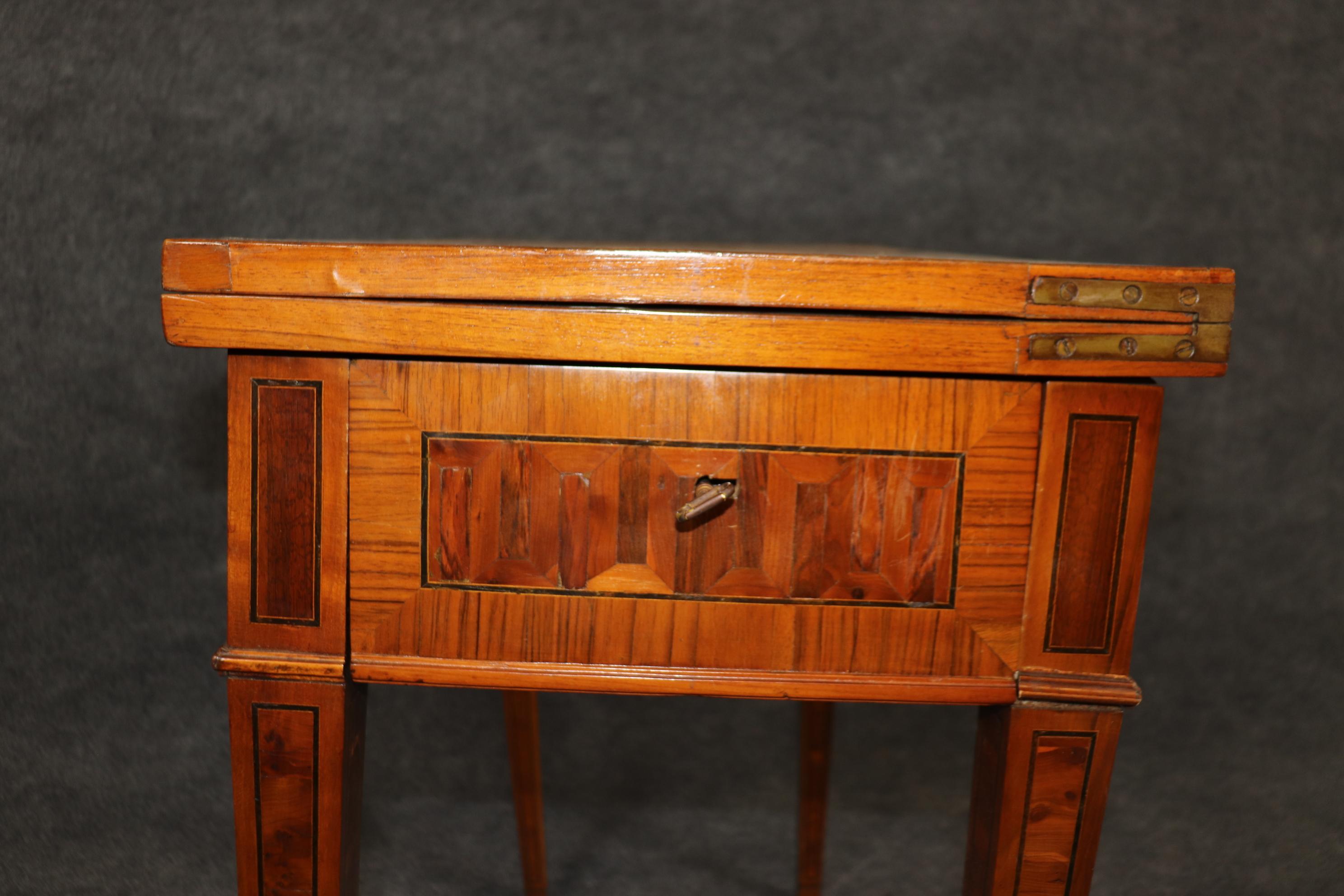 Rare Italian Inlaid 18th Century Olivewood and Rosewood Games Table Circa 1780 For Sale 8