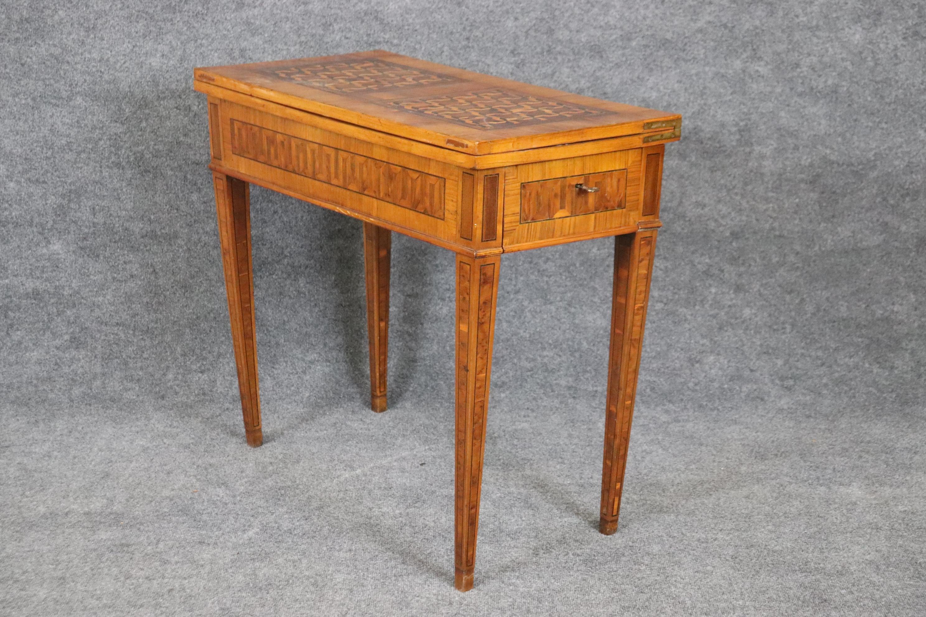 Rare Italian Inlaid 18th Century Olivewood and Rosewood Games Table Circa 1780 For Sale 1