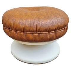Pouf italien rare en cuir de grande taille, style « Space Age », Italie, années 70