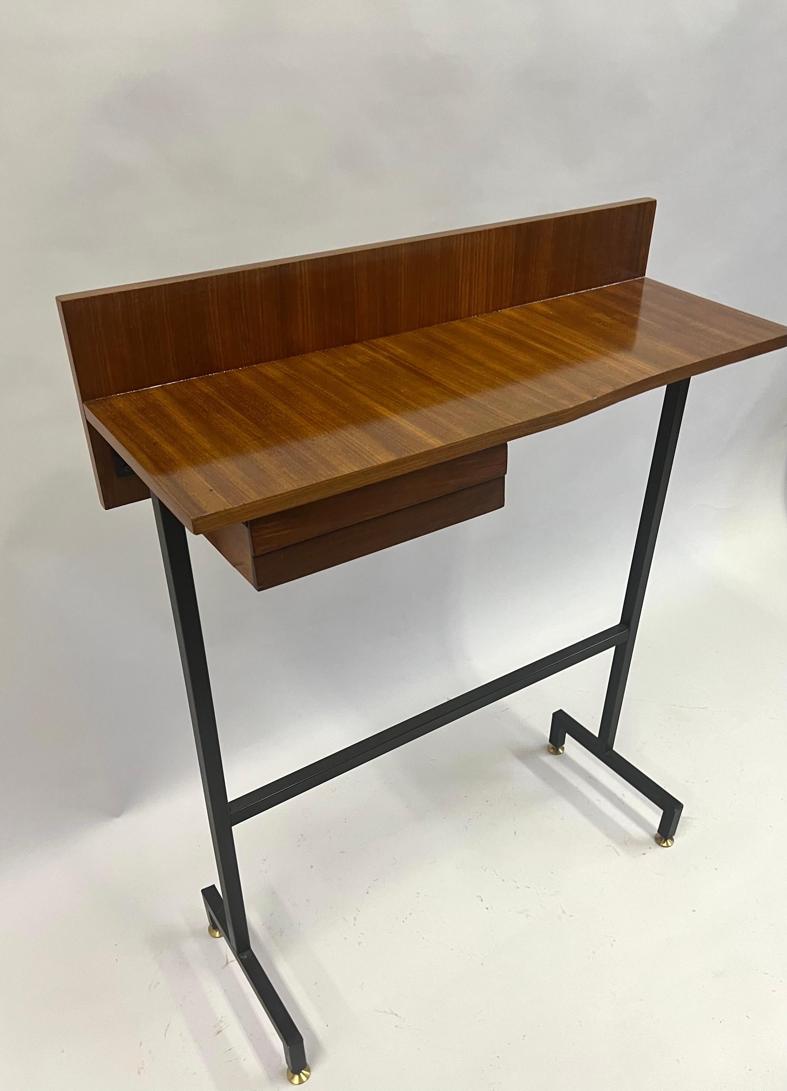 Mid-Century moderno Rara consolle/scrivania italiana del Mid-Century Modern di Ico Parisi. in vendita