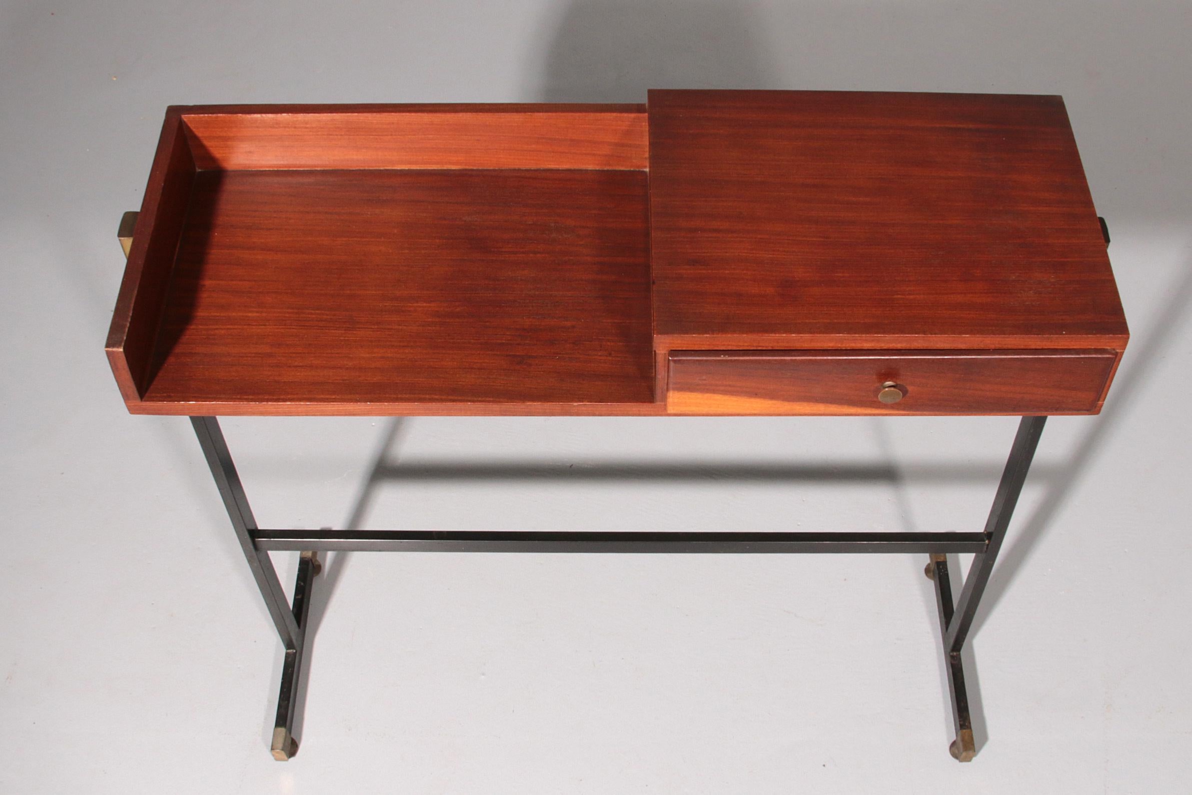 Rare console / table à écrire italienne moderne du milieu du siècle d'Ico Parisi. en vente 6