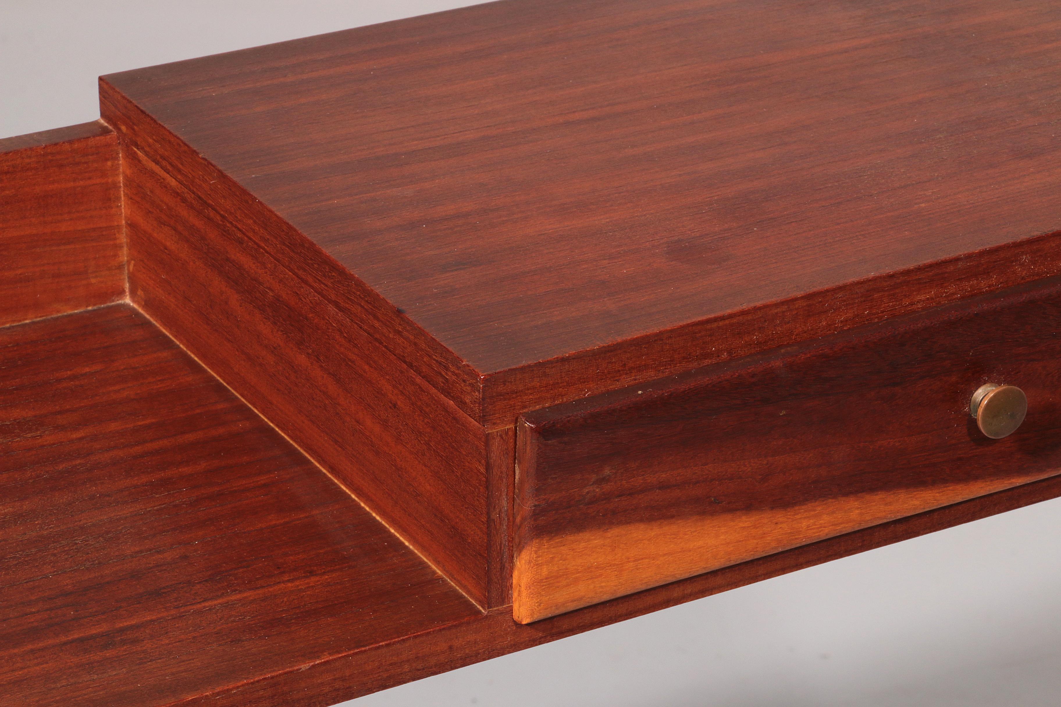 Rare console / table à écrire italienne moderne du milieu du siècle d'Ico Parisi. en vente 7