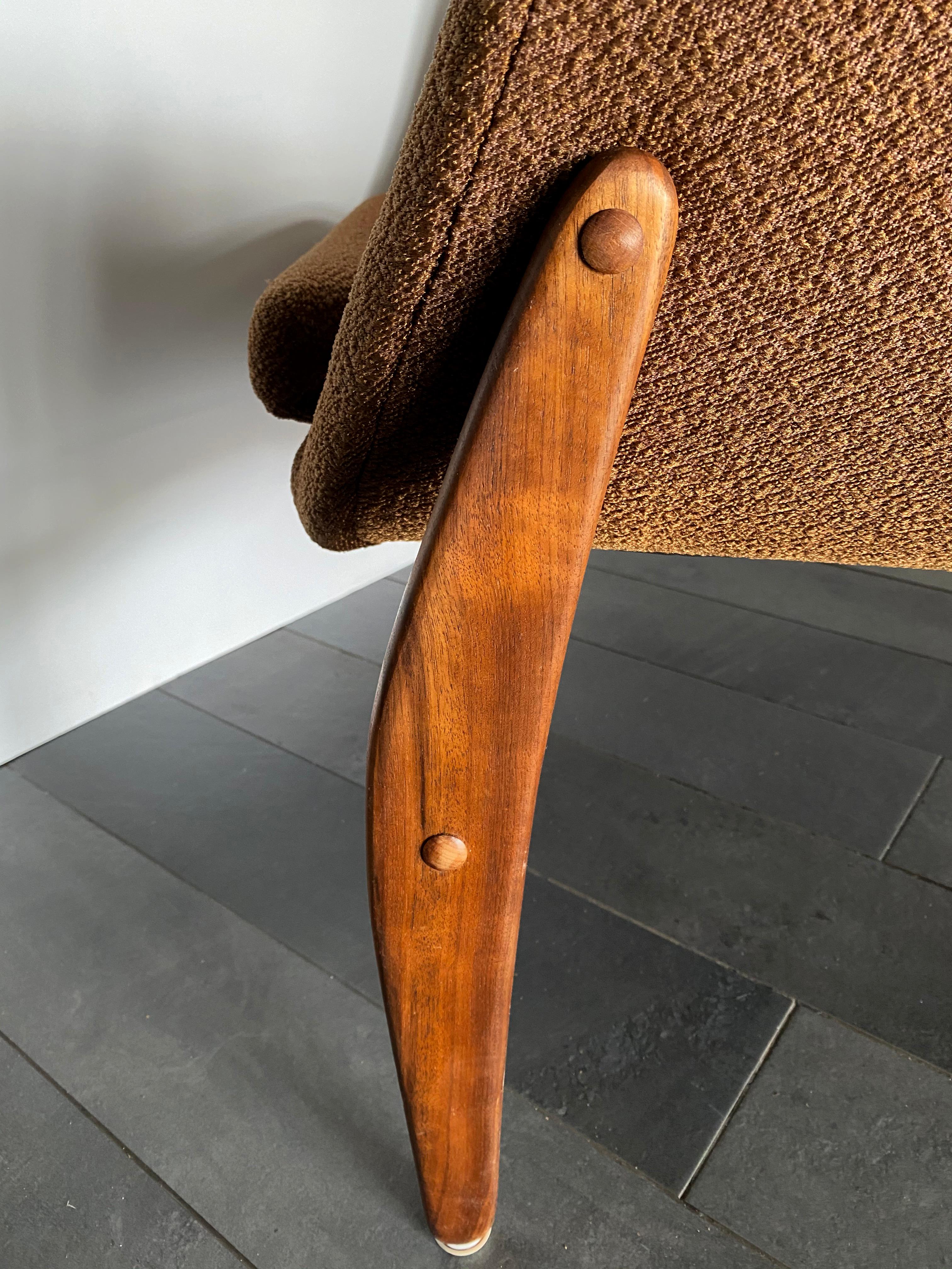 Rare Italian Modern Walnut 3-Leg Lounge Chair, Luigi Tiengo for Cimon 2
