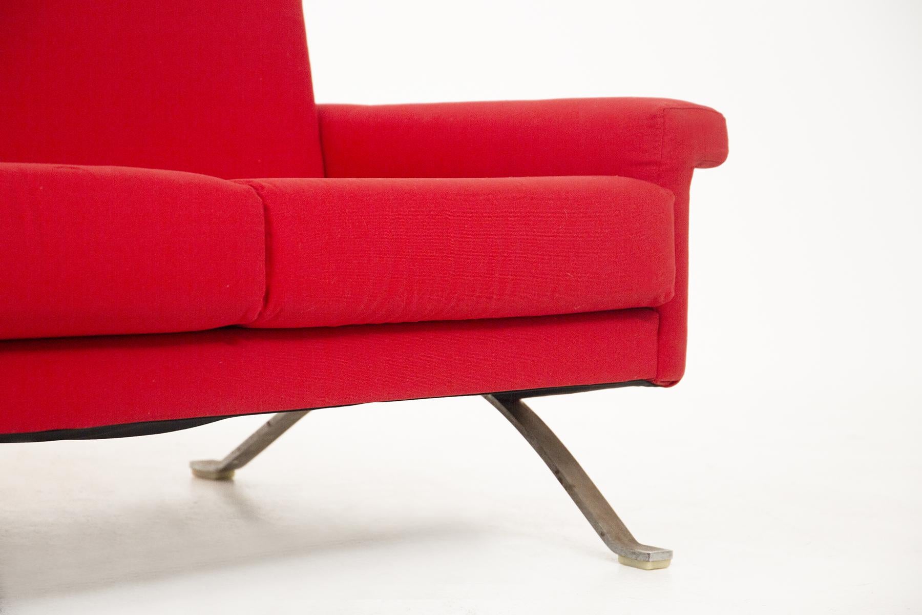 Rare Italian Red Sofa by Ico Parisi for Cassina Mod. 875, Published In Good Condition For Sale In Milano, IT