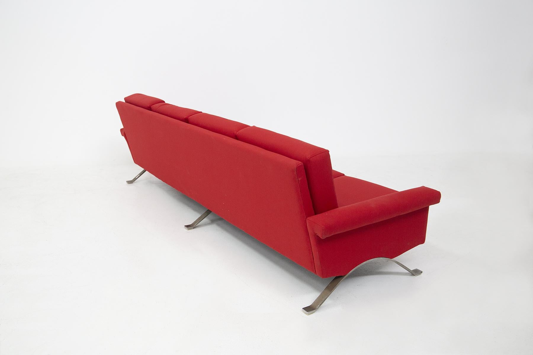 Rare Italian Red Sofa by Ico Parisi for Cassina Mod. 875, Published For Sale 3