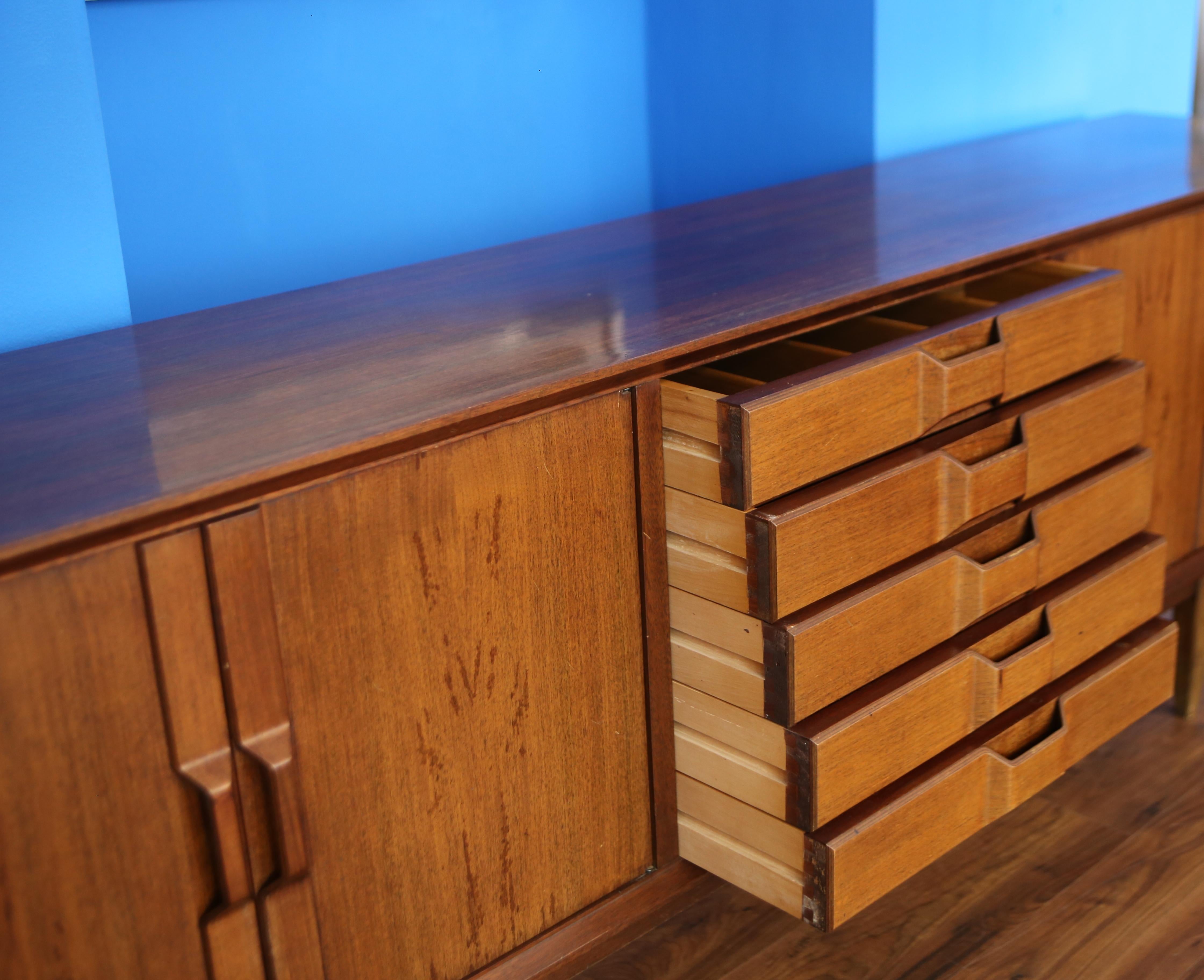 Rare Italian sideboard from the 60s In Good Condition For Sale In Vigevano, PV