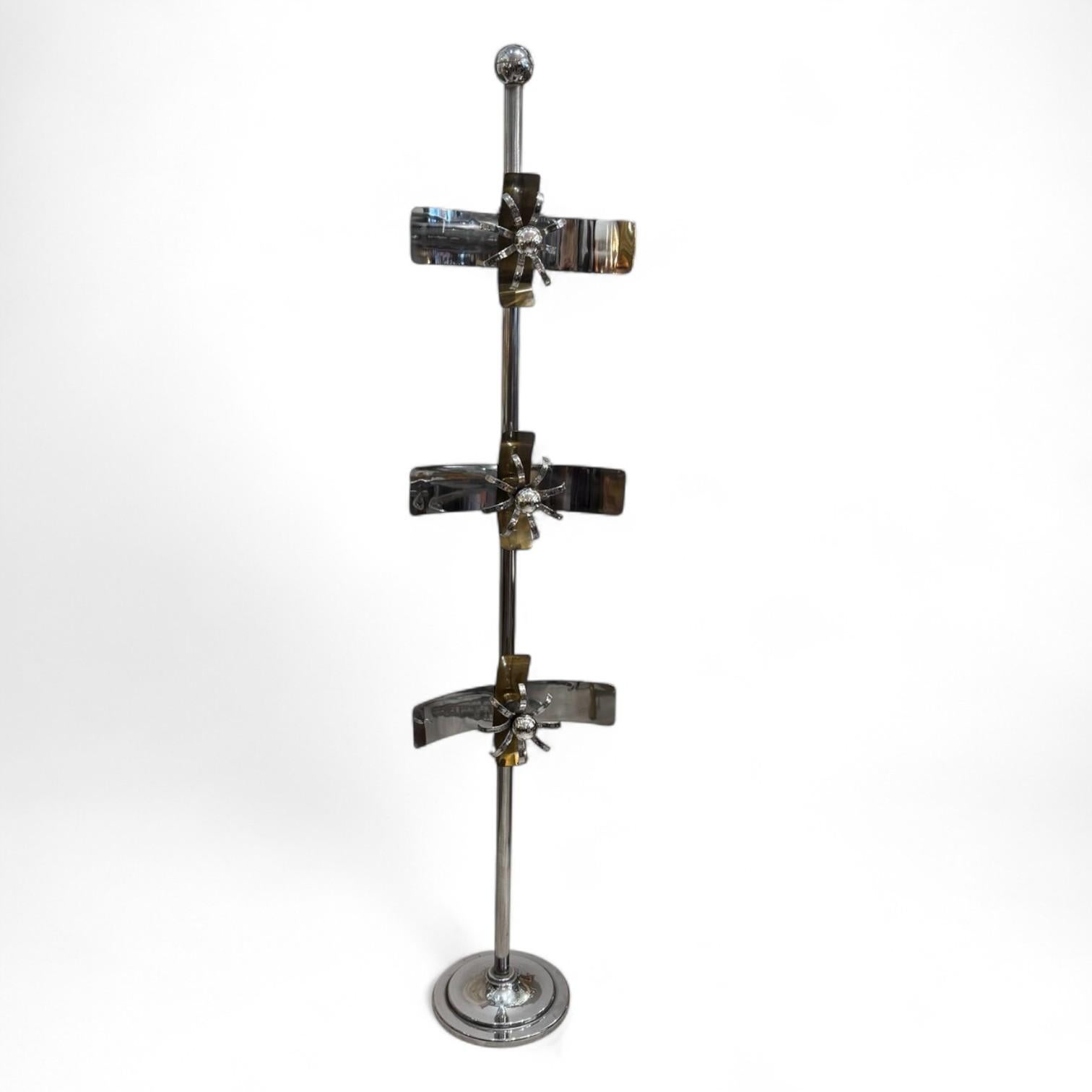Rare Italian Space Age Floor Lamp with Floating Light Modules, 1970s For Sale 4