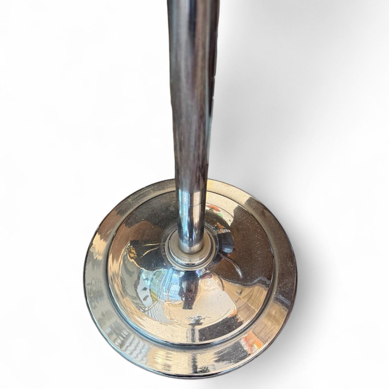 Rare Italian Space Age Floor Lamp with Floating Light Modules, 1970s For Sale 5