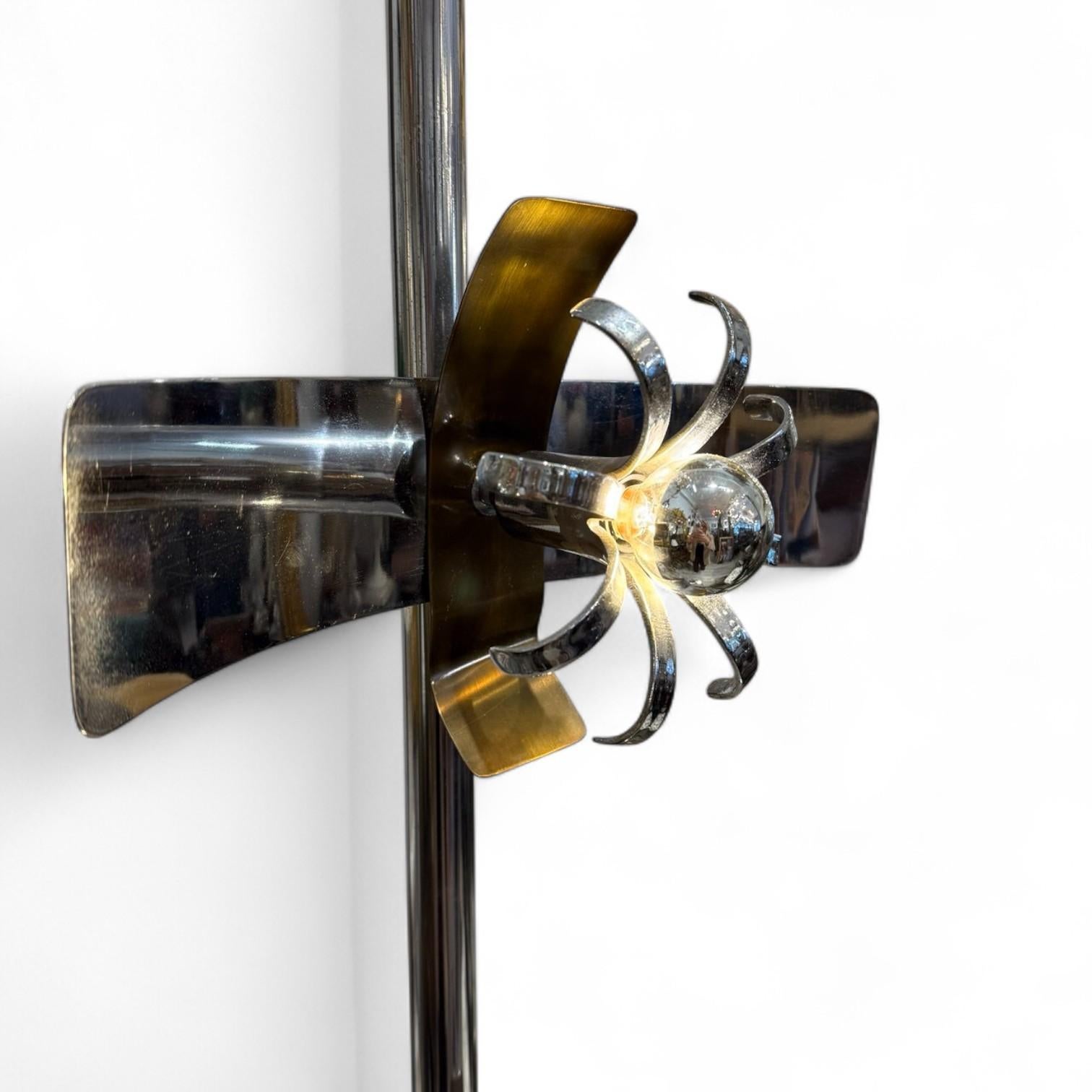 Rare Italian Space Age Floor Lamp with Floating Light Modules, 1970s For Sale 6