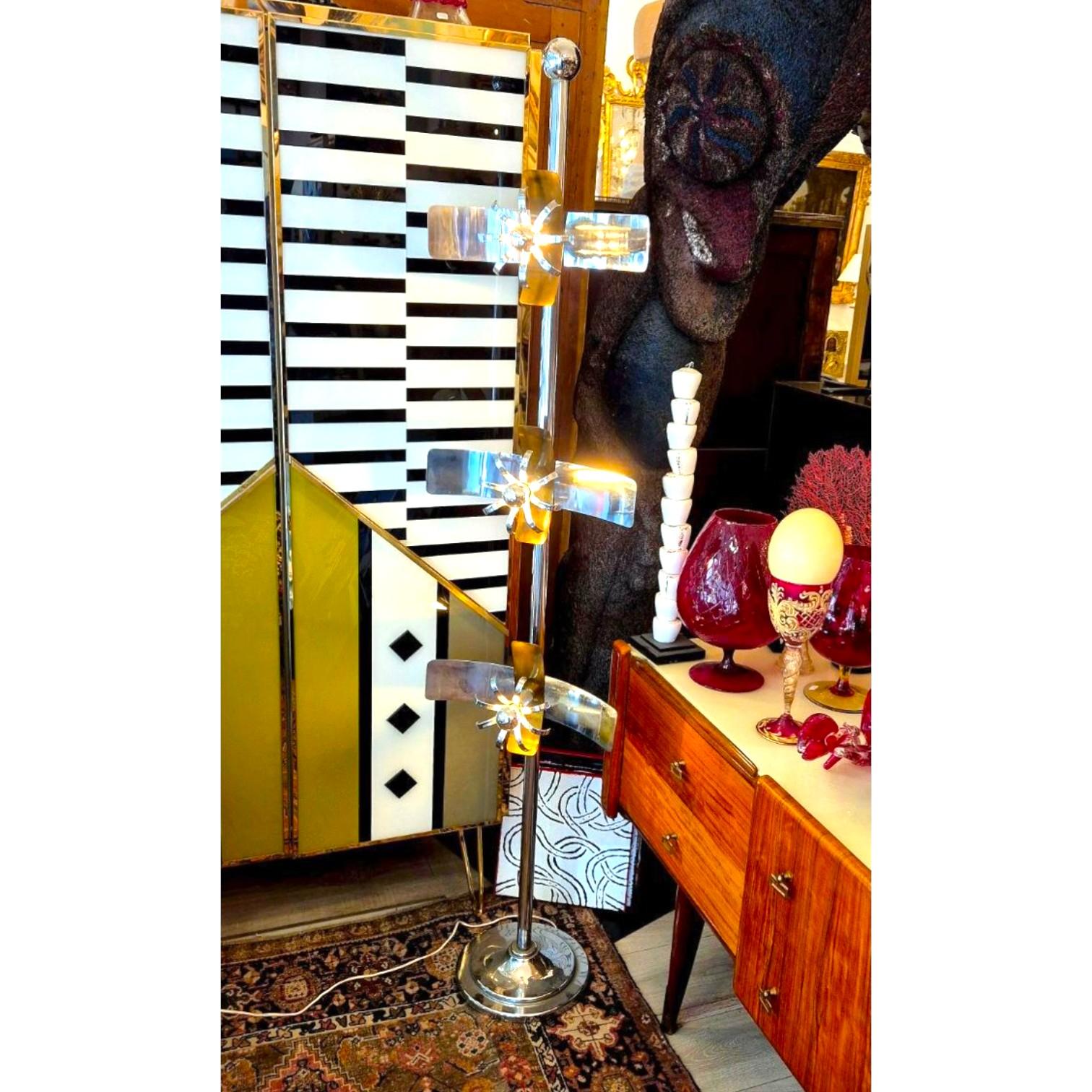 Late 20th Century Rare Italian Space Age Floor Lamp with Floating Light Modules, 1970s For Sale