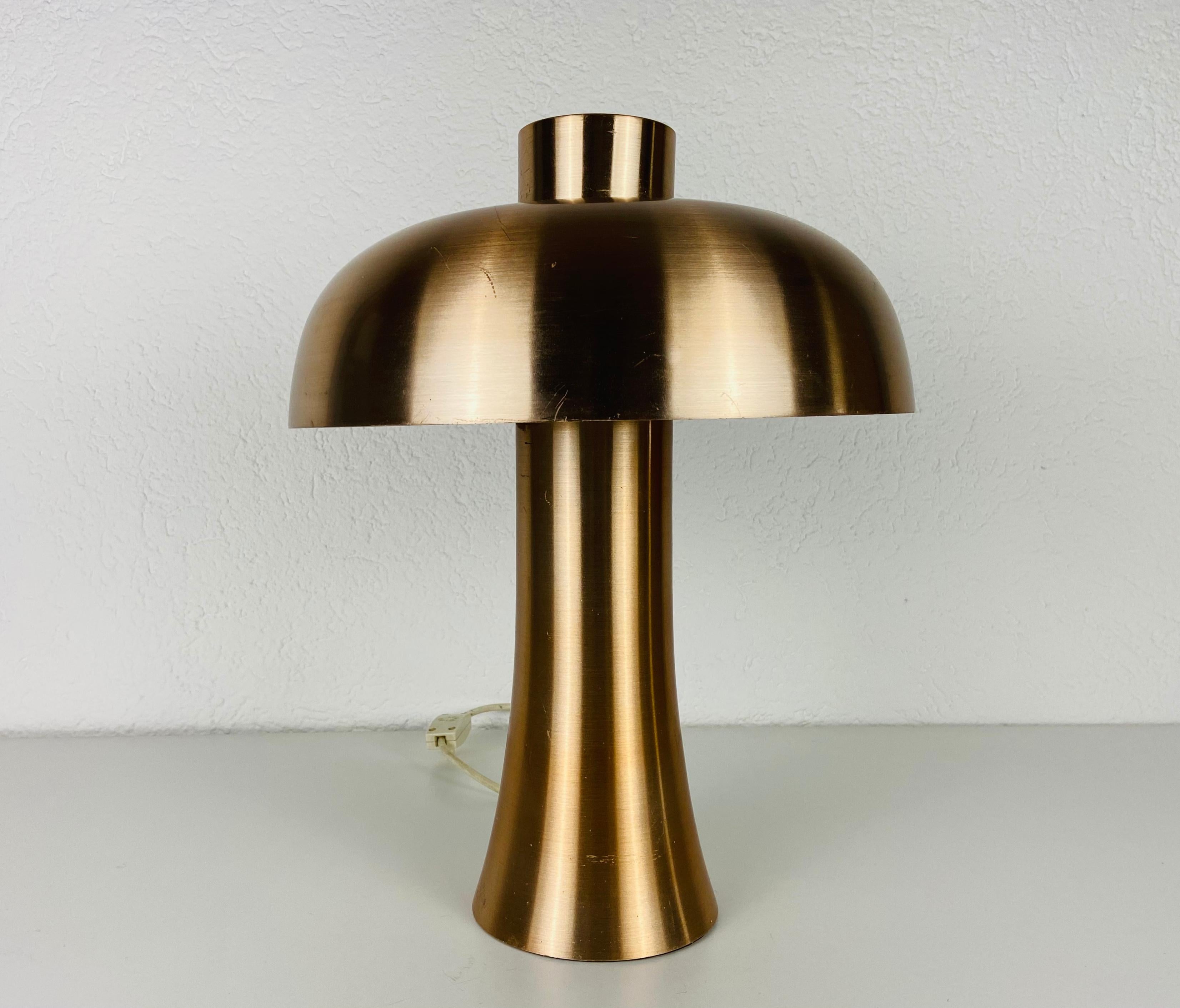 Mid-Century Modern Rare Italian Table Lamp in the Style of Stilnovo, 1960s, Italy