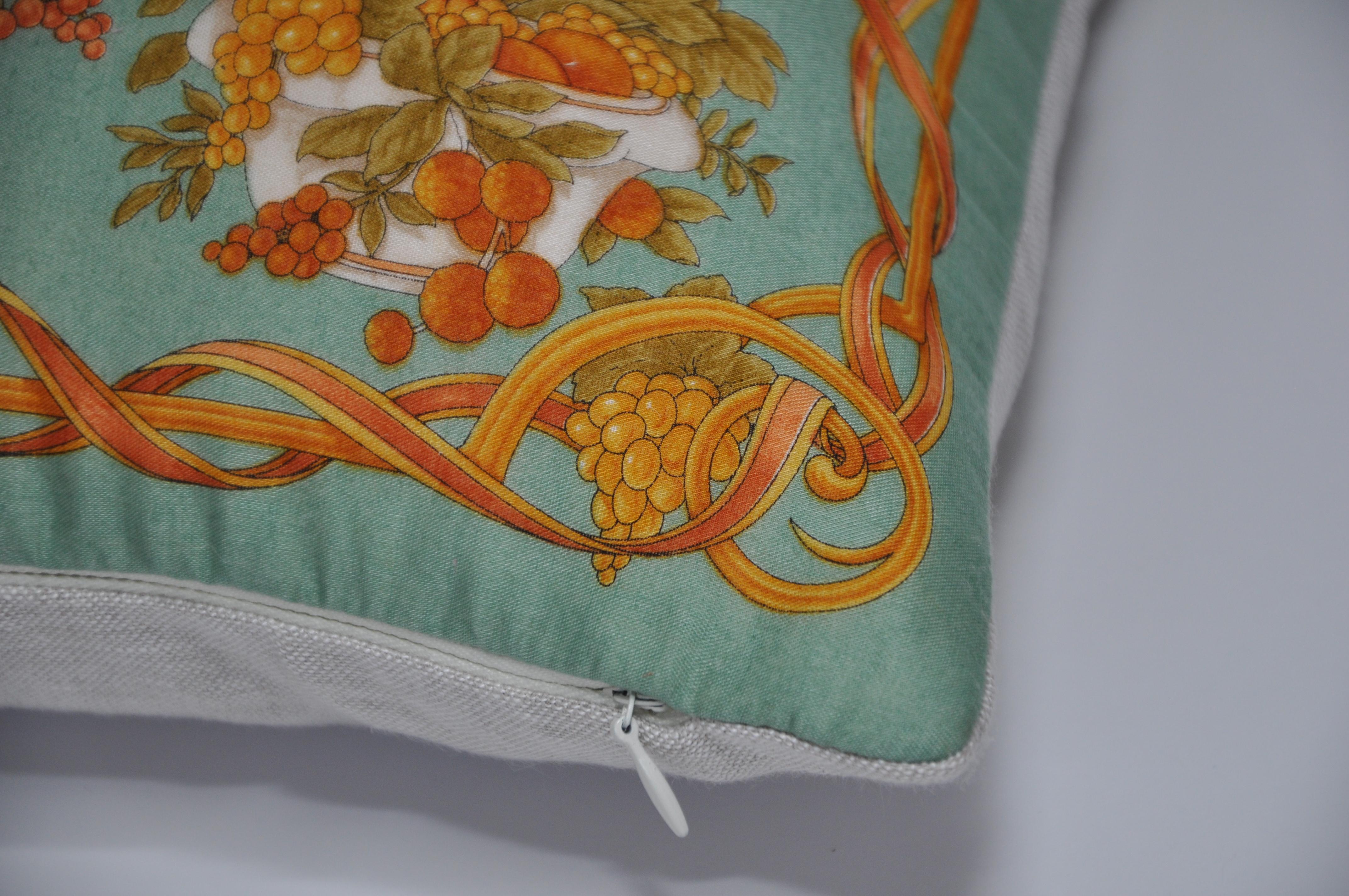 American Colonial Rare Italian Vintage Salvatore Ferragamo Birds Scarf Pillow Irish Linen Back For Sale