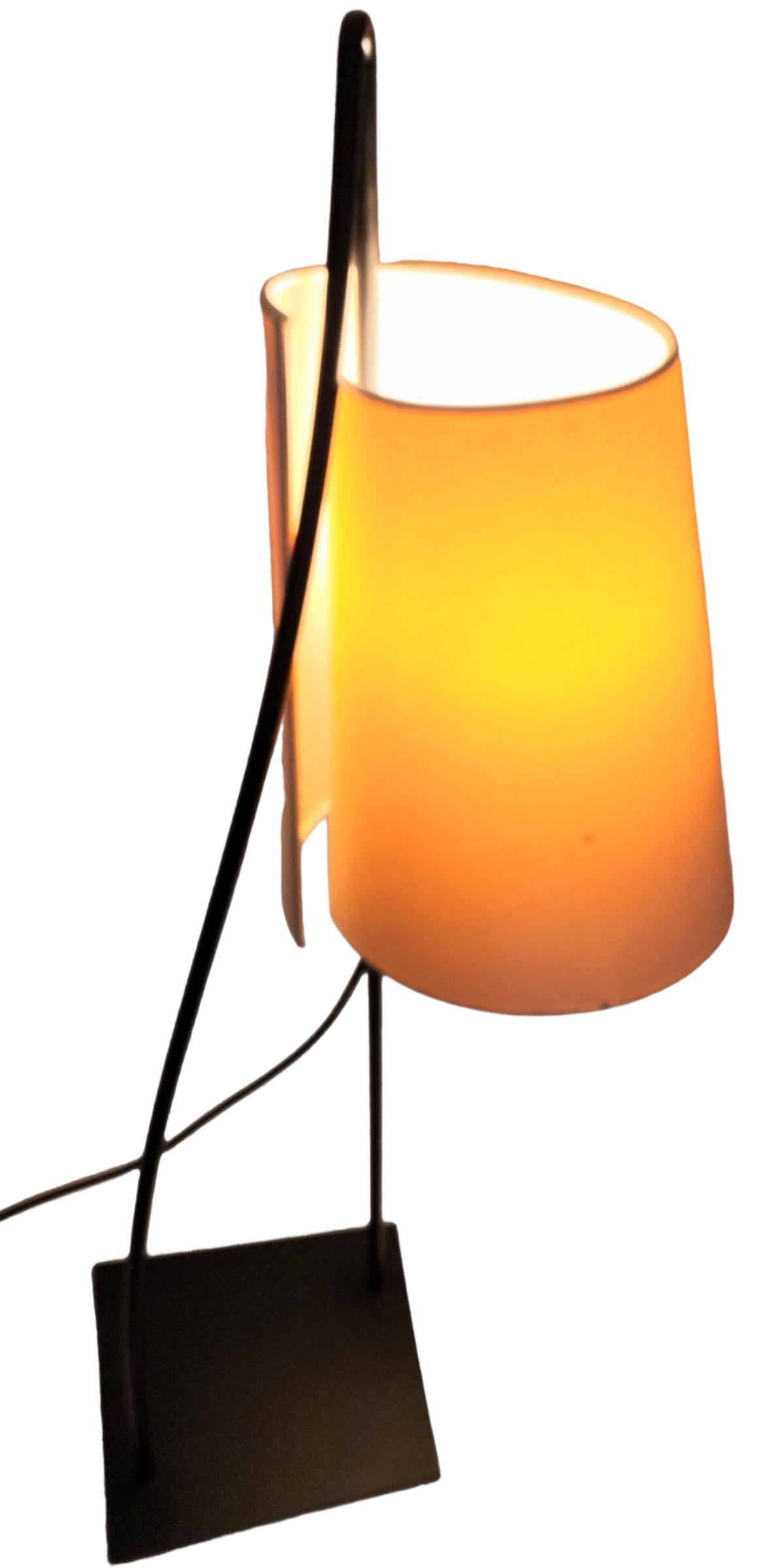 Rare Italiana Luce Black Rod Table Lamp, Italy, 1960s Italiano en venta