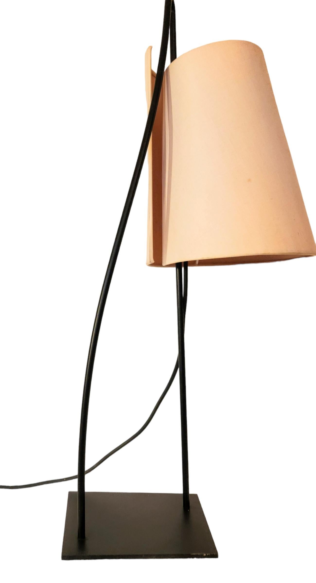 Rare Italiana Luce Black Rod Table Lamp, Italy, 1960s en Bueno estado para la venta en Camden, ME
