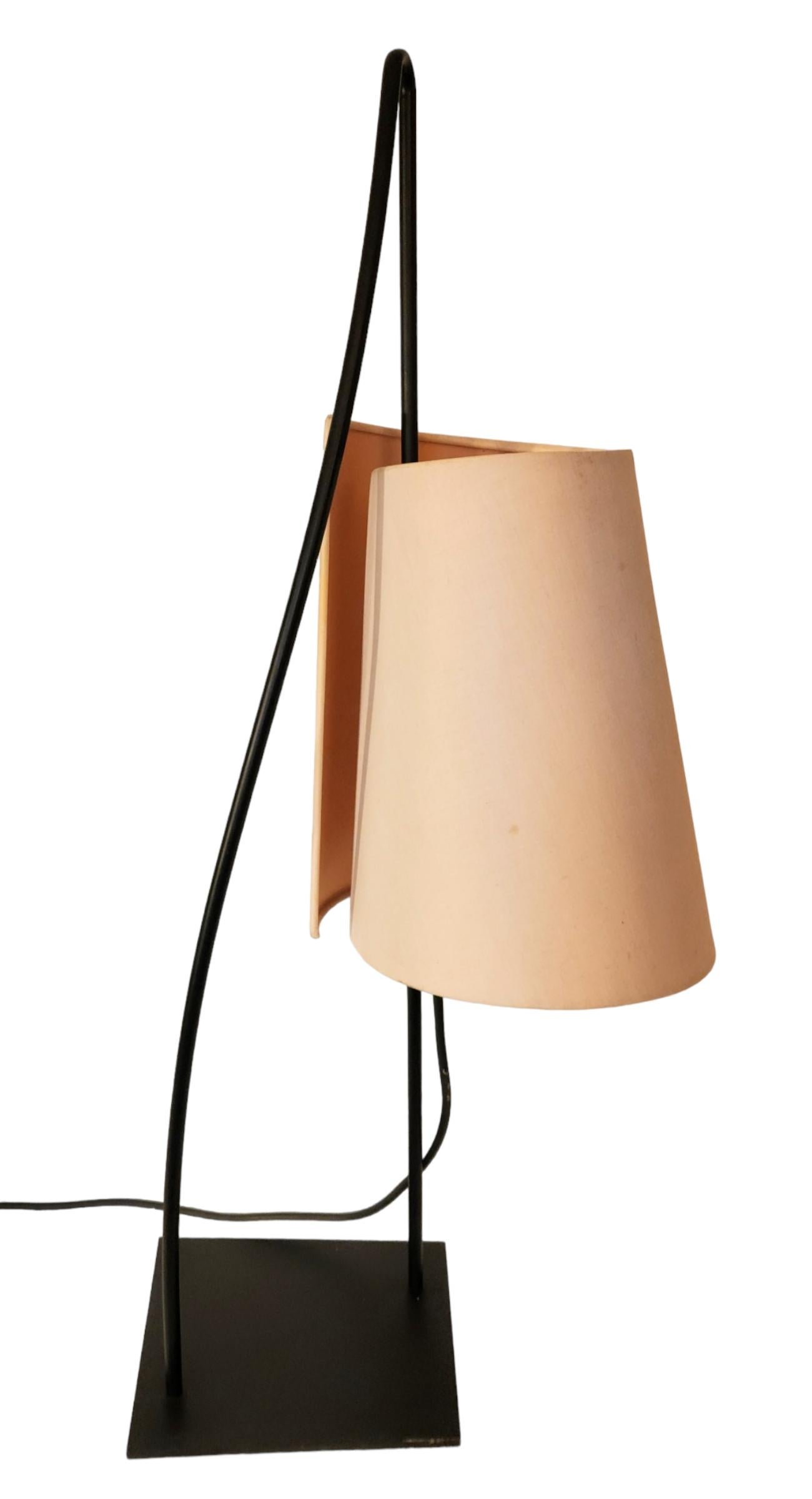 Rare Italiana Luce Black Rod Table Lamp, Italy, 1960s siglo XX en venta