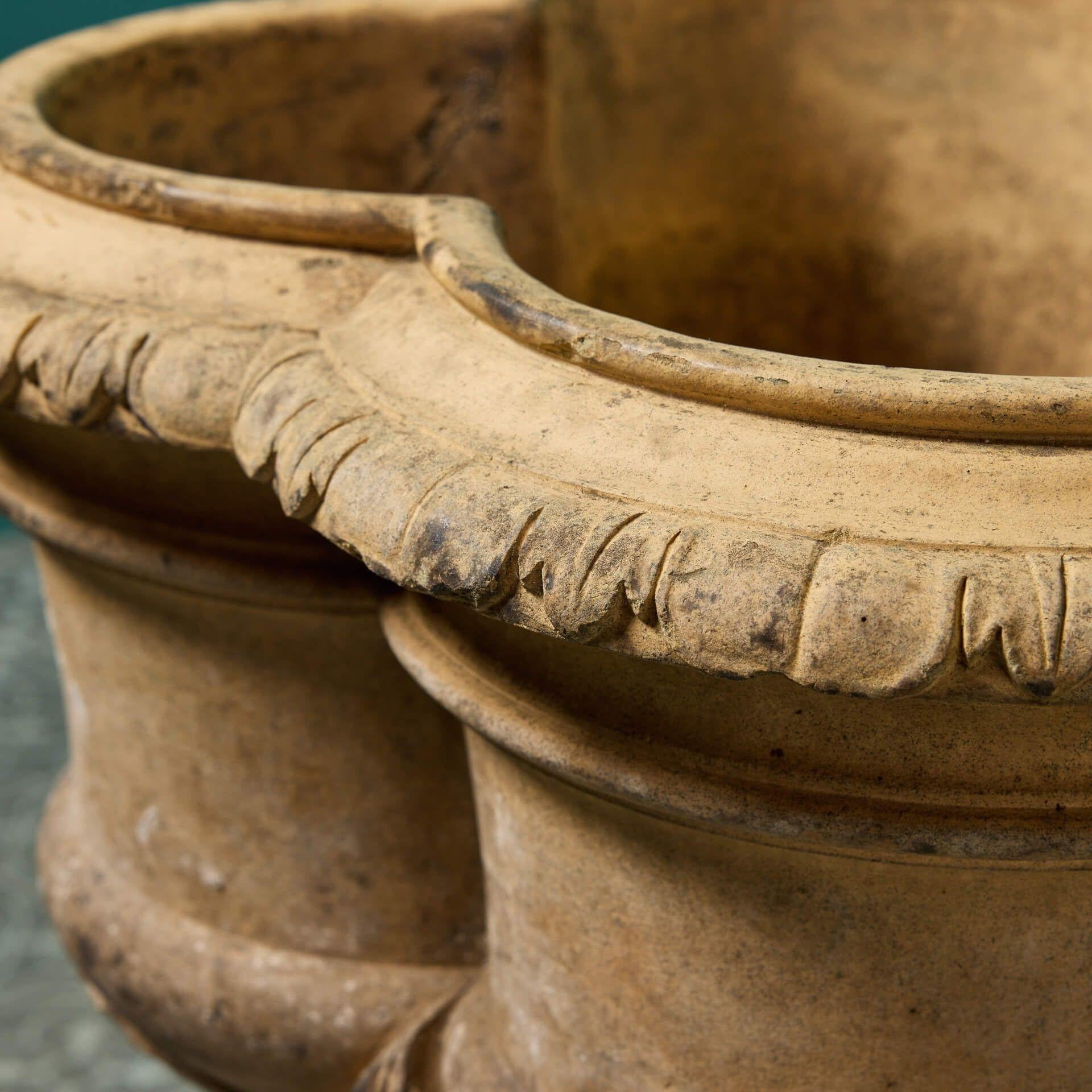 Rare urne antique Buff de J M Blashfield en terre cuite en vente 1